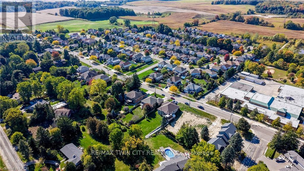 430 Caryndale Drive, Kitchener, Ontario  N2R 1M8 - Photo 6 - X12678142