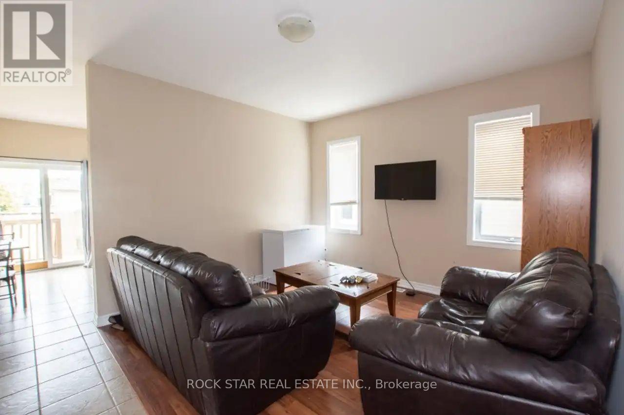 15 Townline Road E, St. Catharines, Ontario  L2T 1A1 - Photo 12 - X12678166