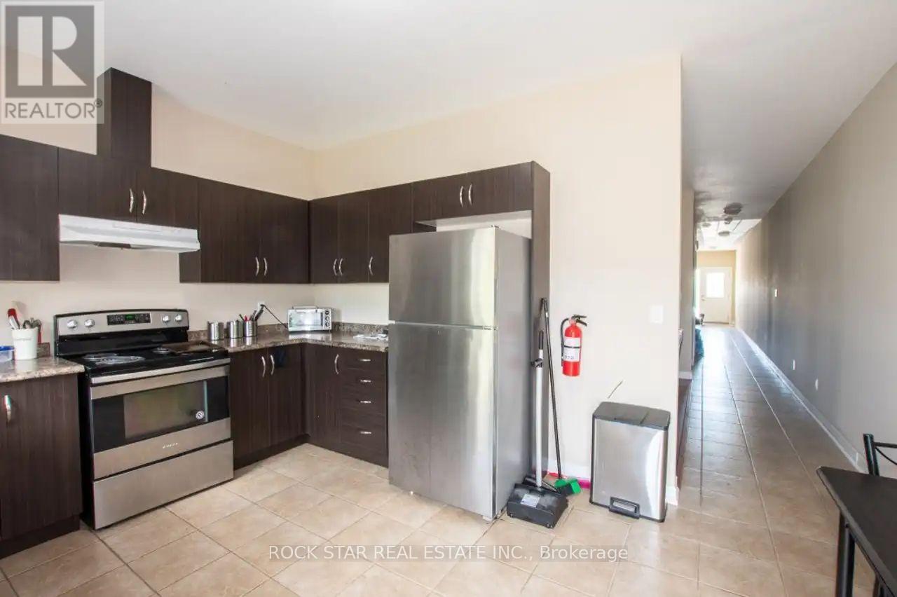 15 Townline Road E, St. Catharines, Ontario  L2T 1A1 - Photo 9 - X12678166