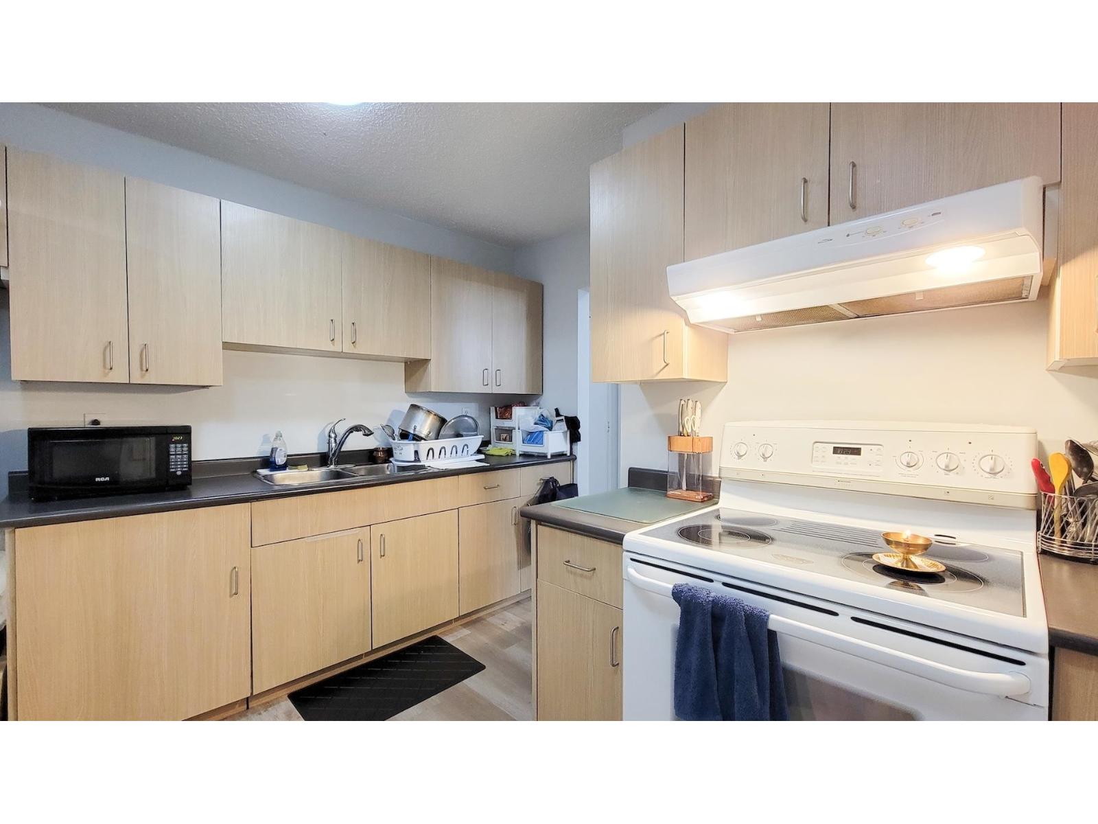 214 33400 Bourquin Place, Abbotsford, British Columbia  V2S 5G3 - Photo 11 - R3077197