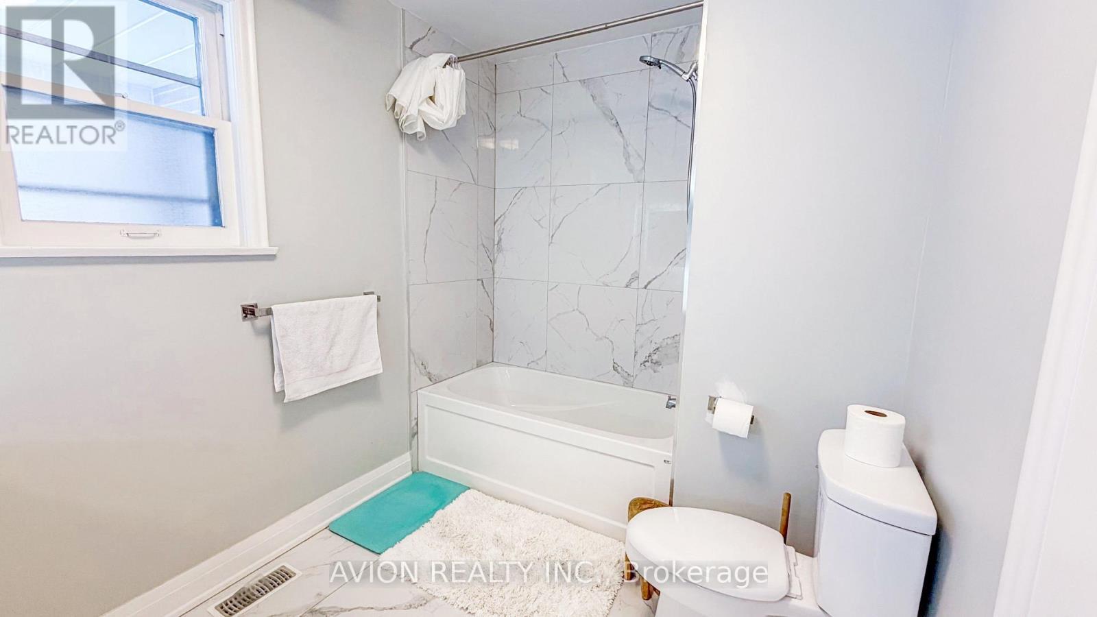 61 Alamosa Drive, Toronto, Ontario  M2J 2N8 - Photo 15 - C12677724