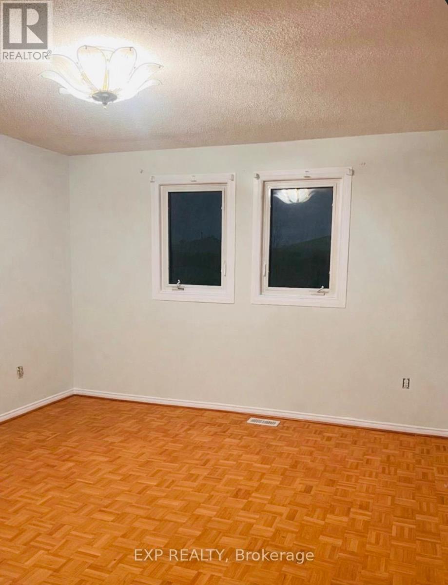 153 Fifefield Drive, Vaughan, Ontario  L6A 1L1 - Photo 5 - N12668672