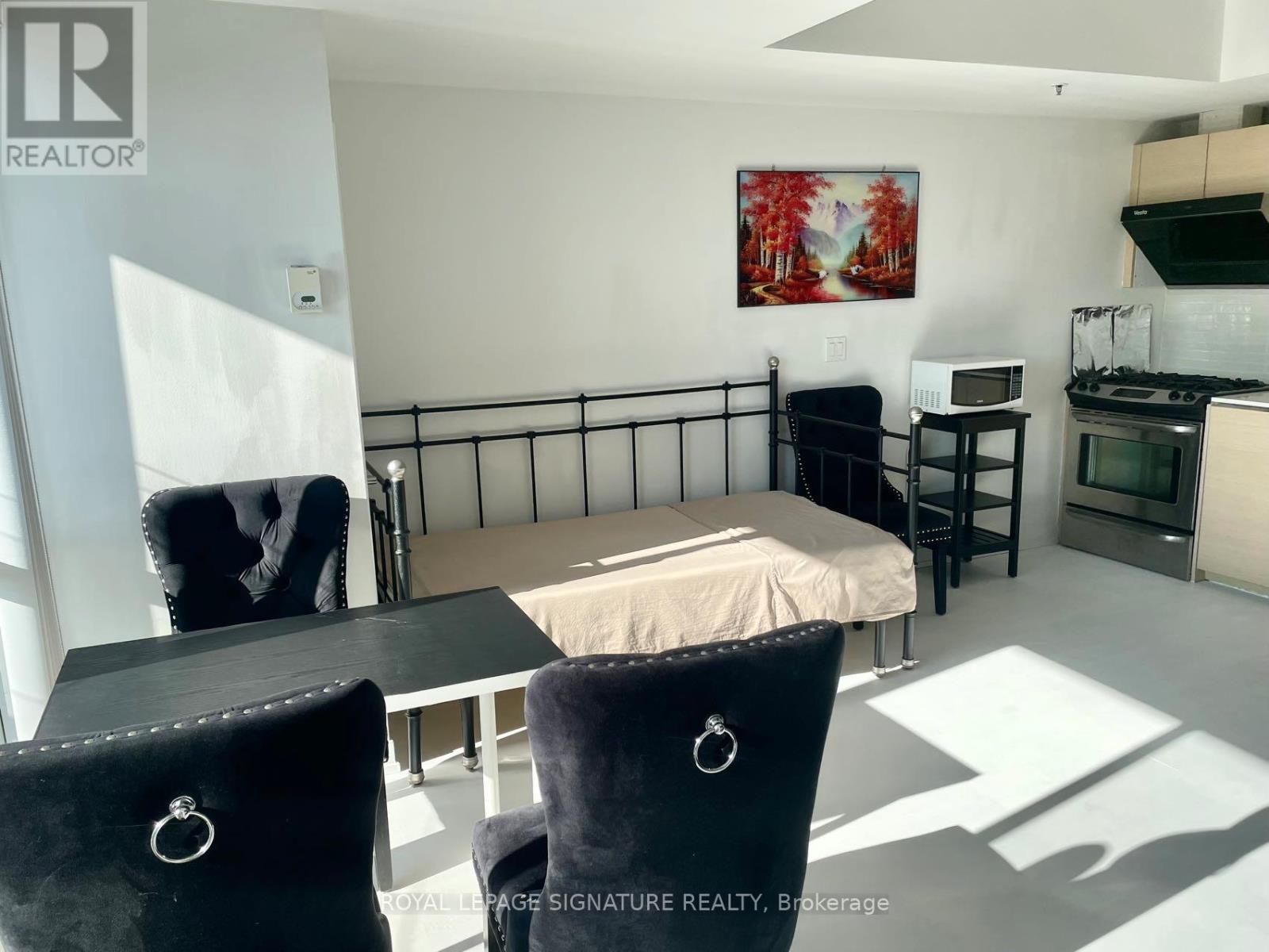 201 - 51 Lady Bank Road S, Toronto (Stonegate-Queensway), Ontario  M8Z 0C9 - Photo 12 - W12653292