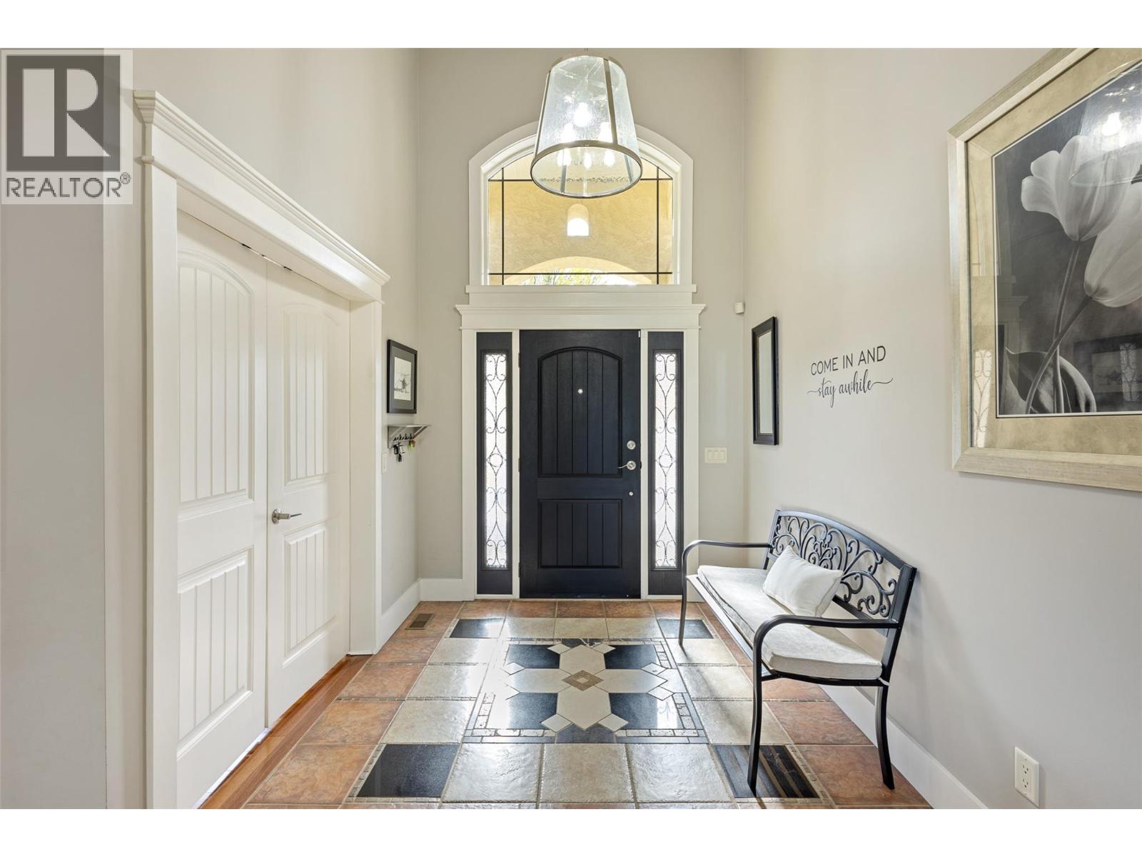 1012 Arbor View Drive, Kelowna, British Columbia  V1W 5A1 - Photo 6 - 10372251