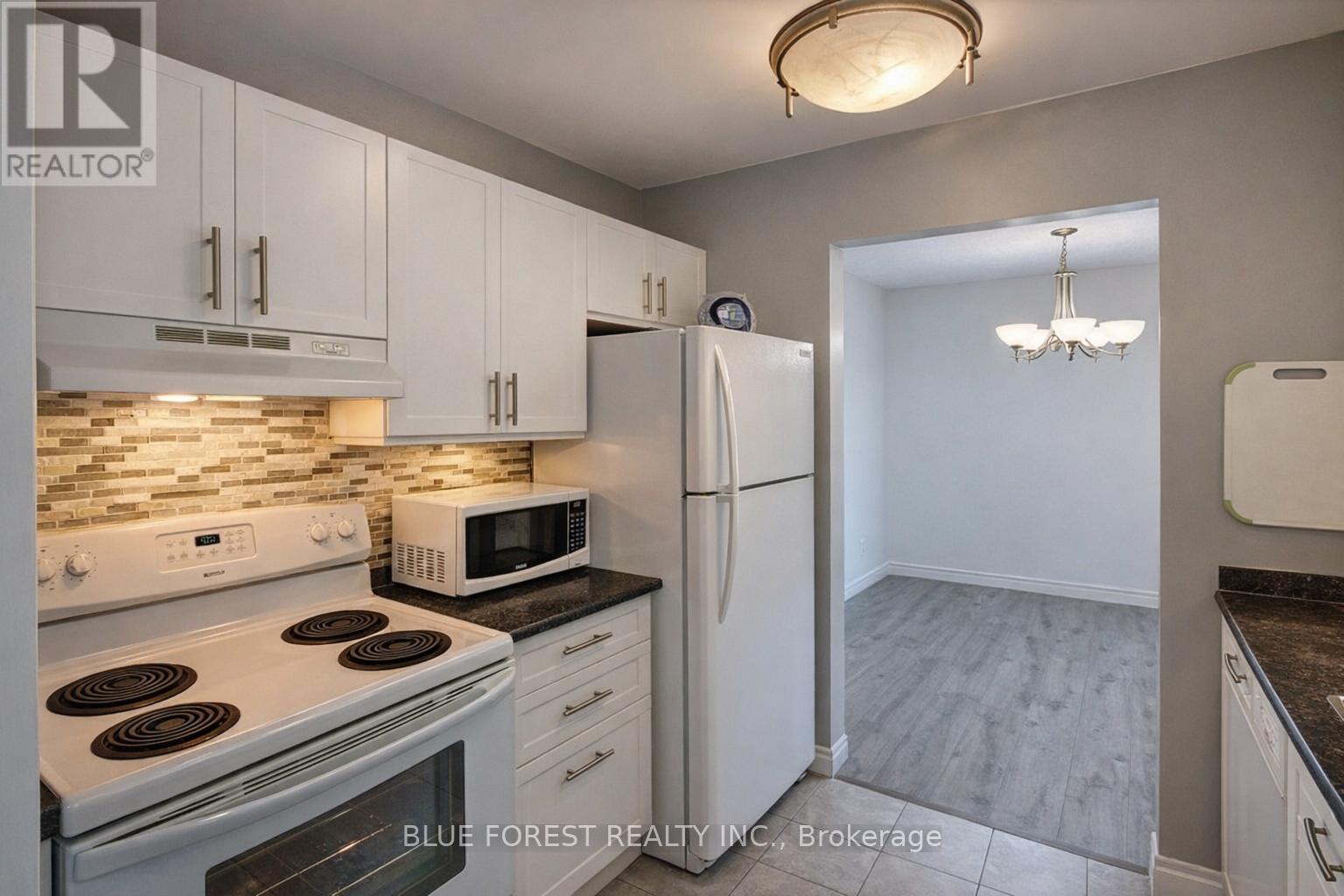 209 - 739 Deveron Crescent, London South, Ontario  N5Z 4Y1 - Photo 2 - X12678268