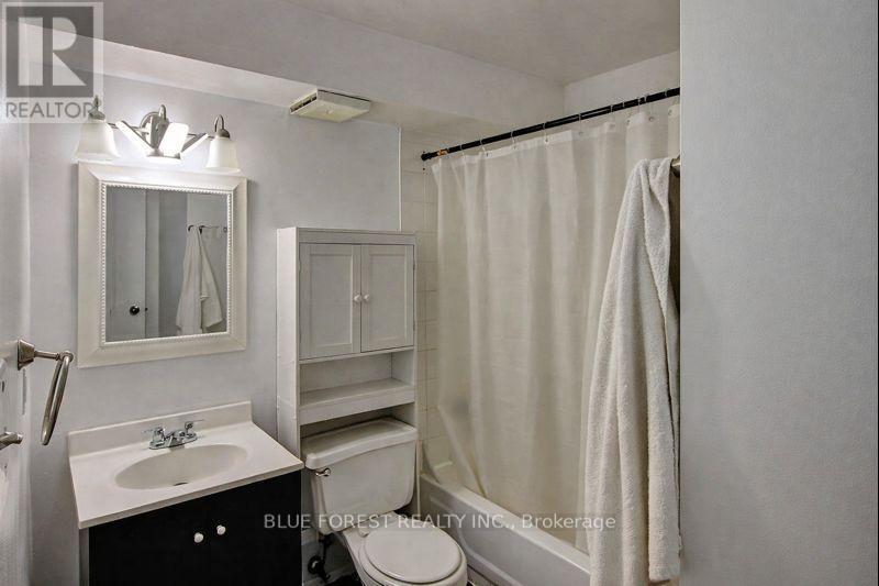 209 - 739 Deveron Crescent, London South, Ontario  N5Z 4Y1 - Photo 7 - X12678268