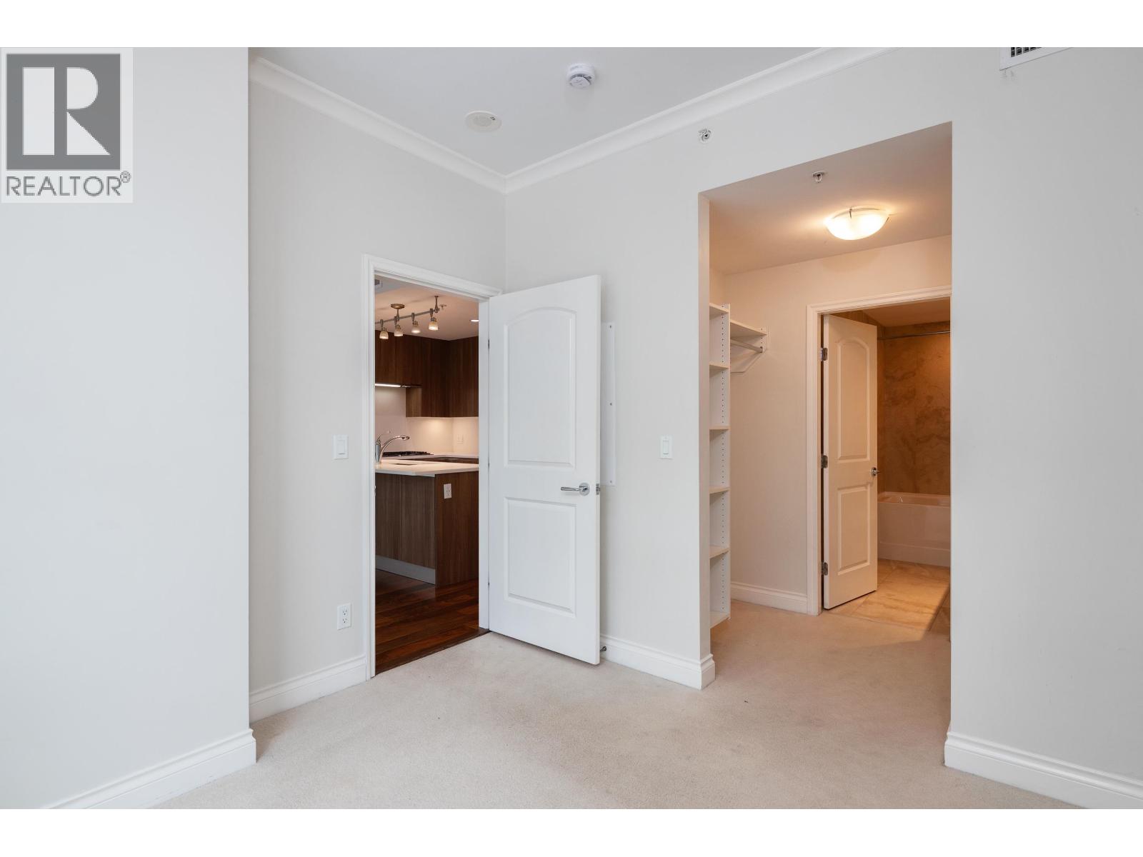 305 185 Victory Ship Way, North Vancouver, British Columbia  V7L 0G2 - Photo 17 - R3077551