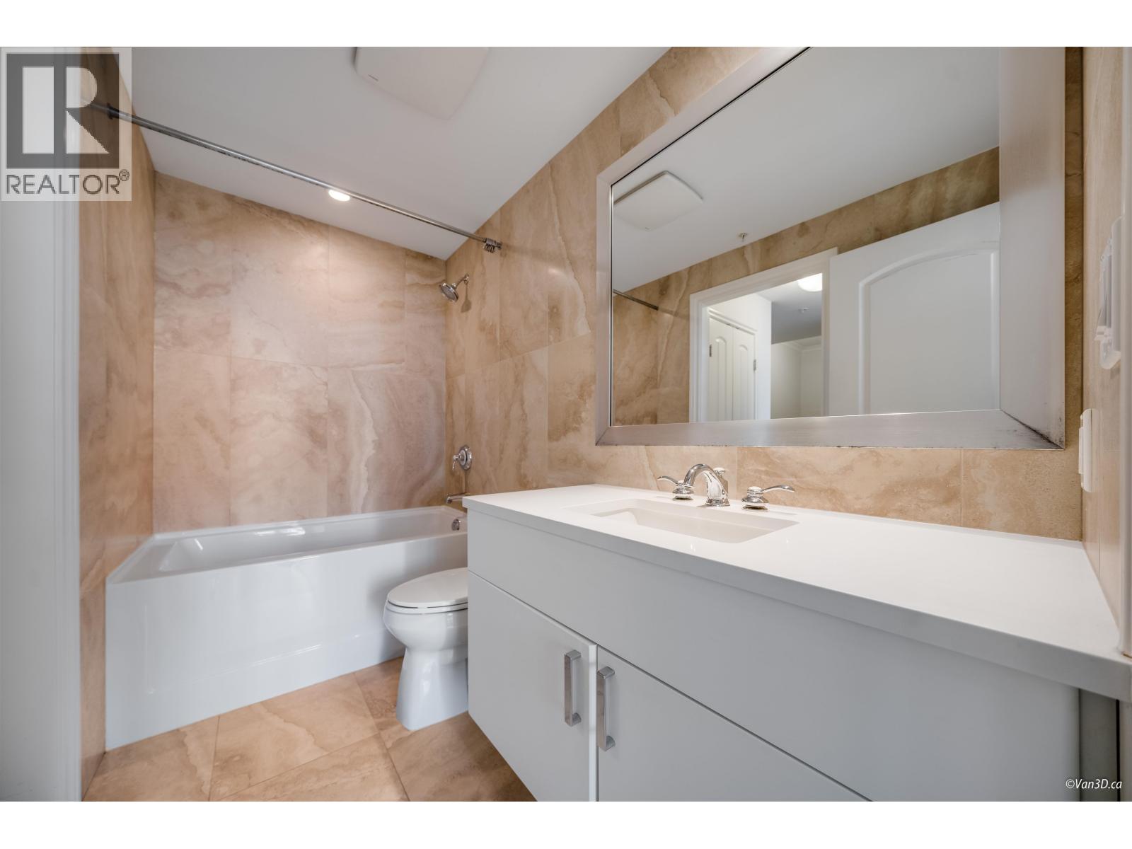 305 185 Victory Ship Way, North Vancouver, British Columbia  V7L 0G2 - Photo 20 - R3077551