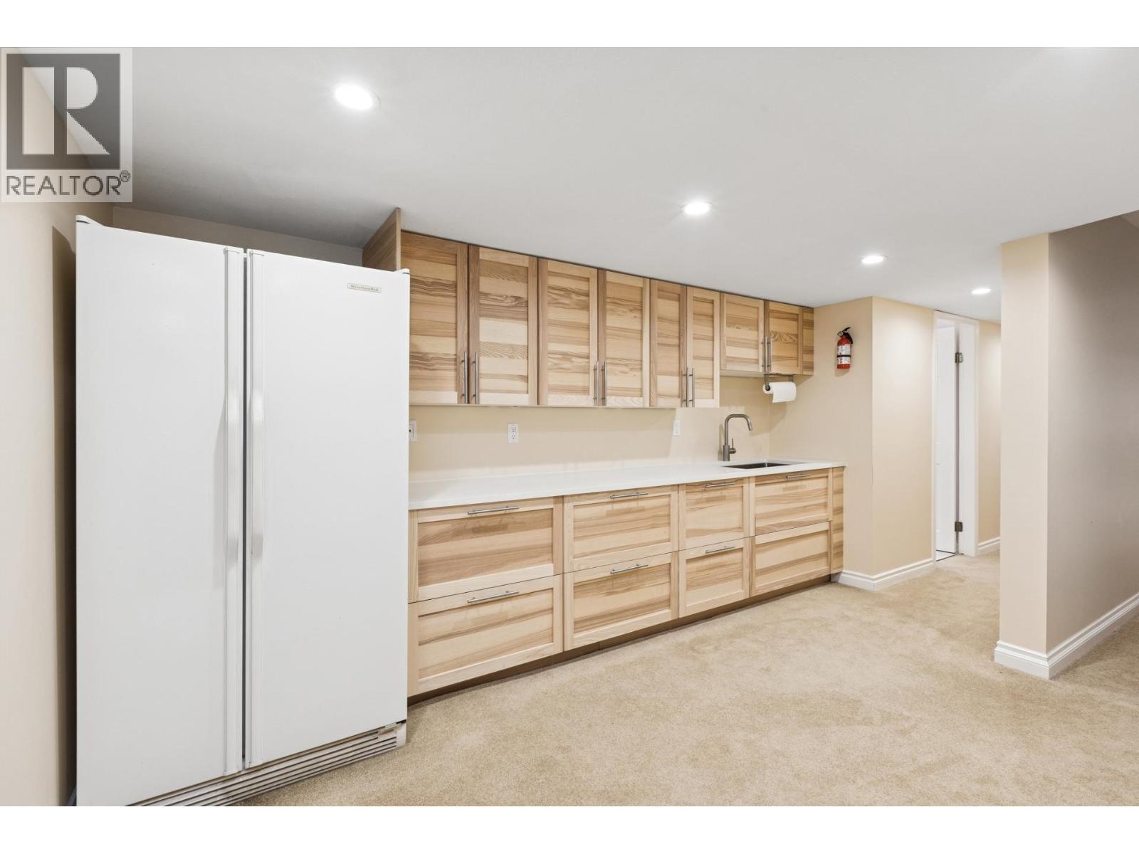 5685 Nancy Greene Way, North Vancouver, British Columbia  V7R 4W2 - Photo 33 - R3077552