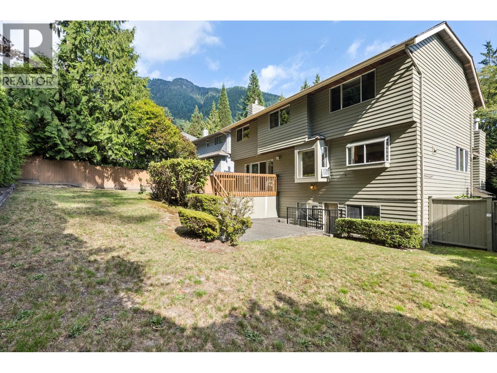 5685 Nancy Greene Way, North Vancouver, British Columbia  V7R 4W2 - Photo 39 - R3077552