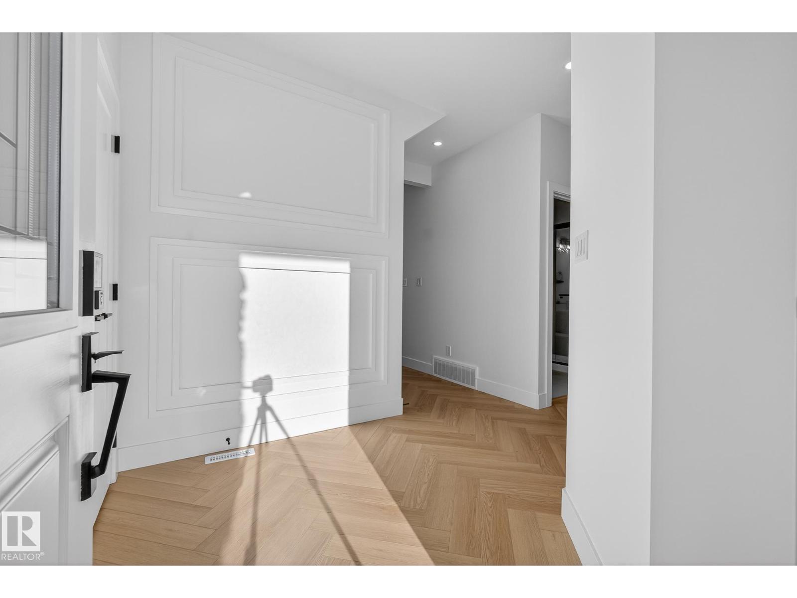 8612 181 Av Nw, Edmonton, Alberta  T5Z 0X1 - Photo 2 - E4469446