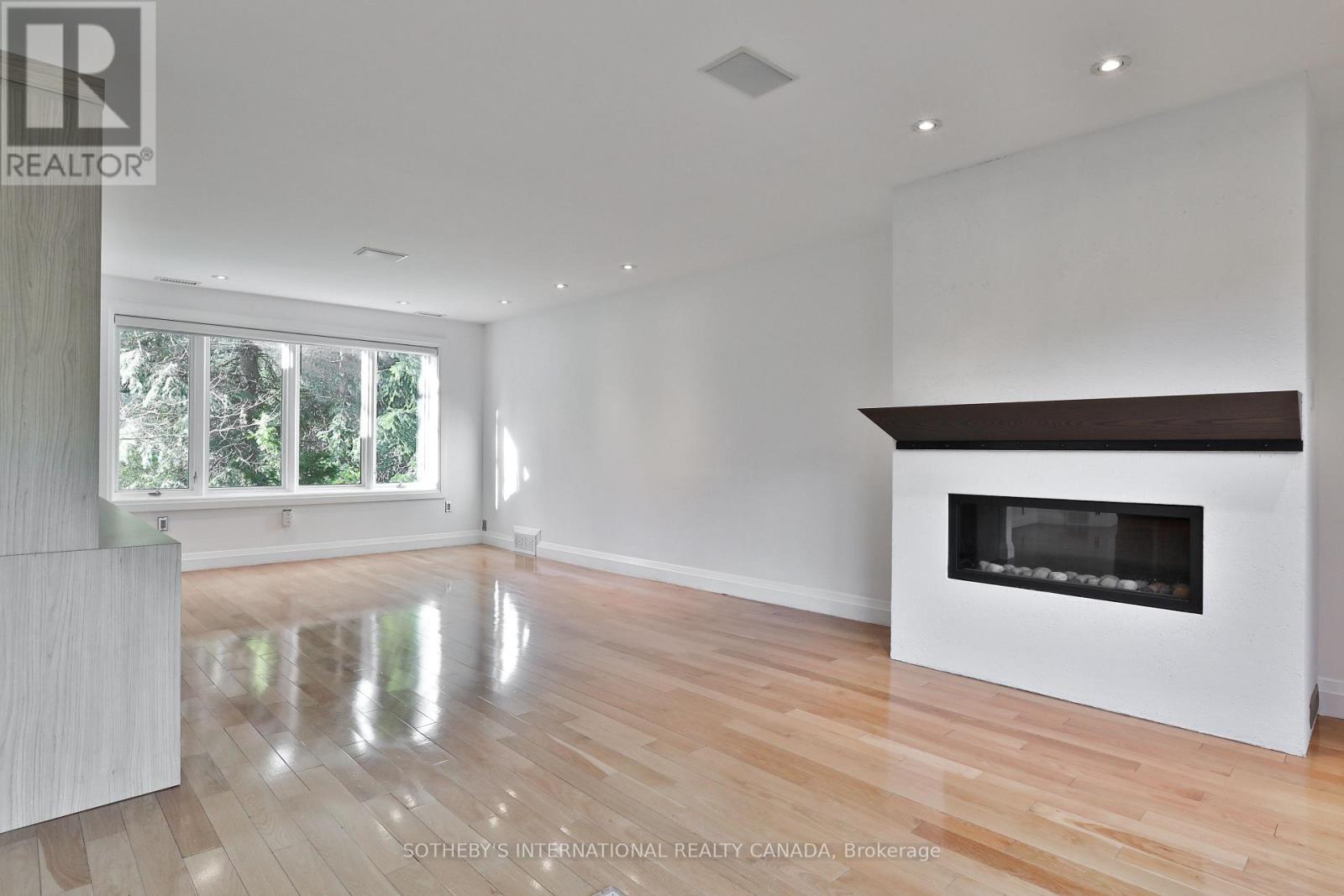 46 Sandringham Drive, Toronto, Ontario  M5M 3G3 - Photo 10 - C12678264