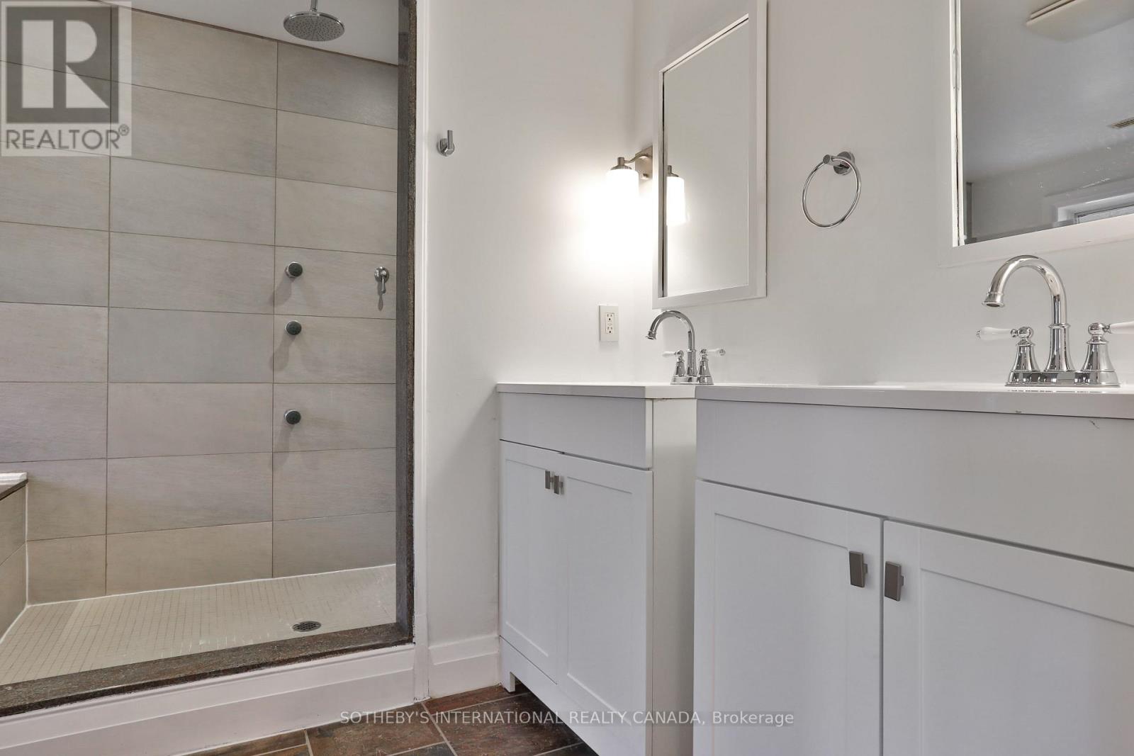 46 Sandringham Drive, Toronto, Ontario  M5M 3G3 - Photo 26 - C12678264