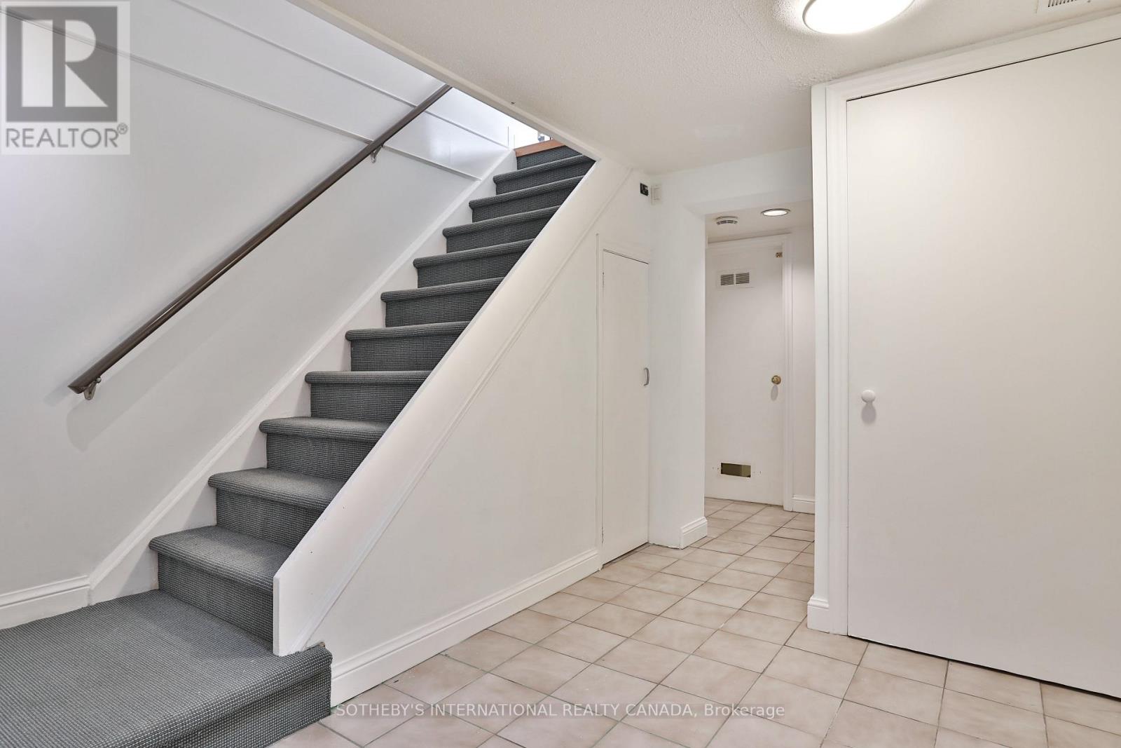 46 Sandringham Drive, Toronto, Ontario  M5M 3G3 - Photo 28 - C12678264