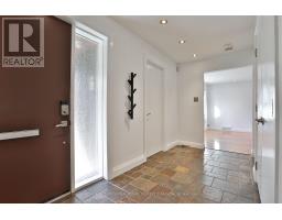 46 SANDRINGHAM DRIVE, Toronto, Ontario