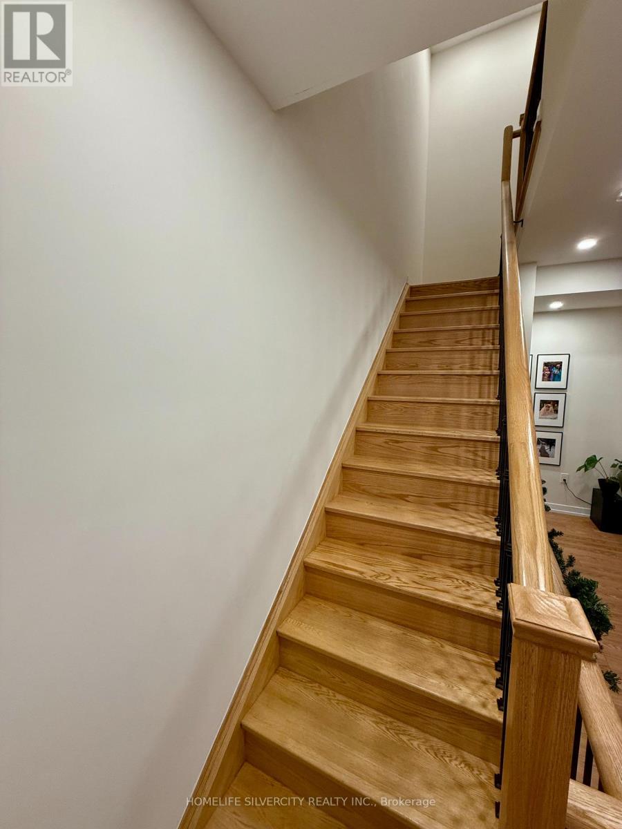 42 Chiffon Street, Vaughan, Ontario  L4L 0M6 - Photo 12 - N12678256