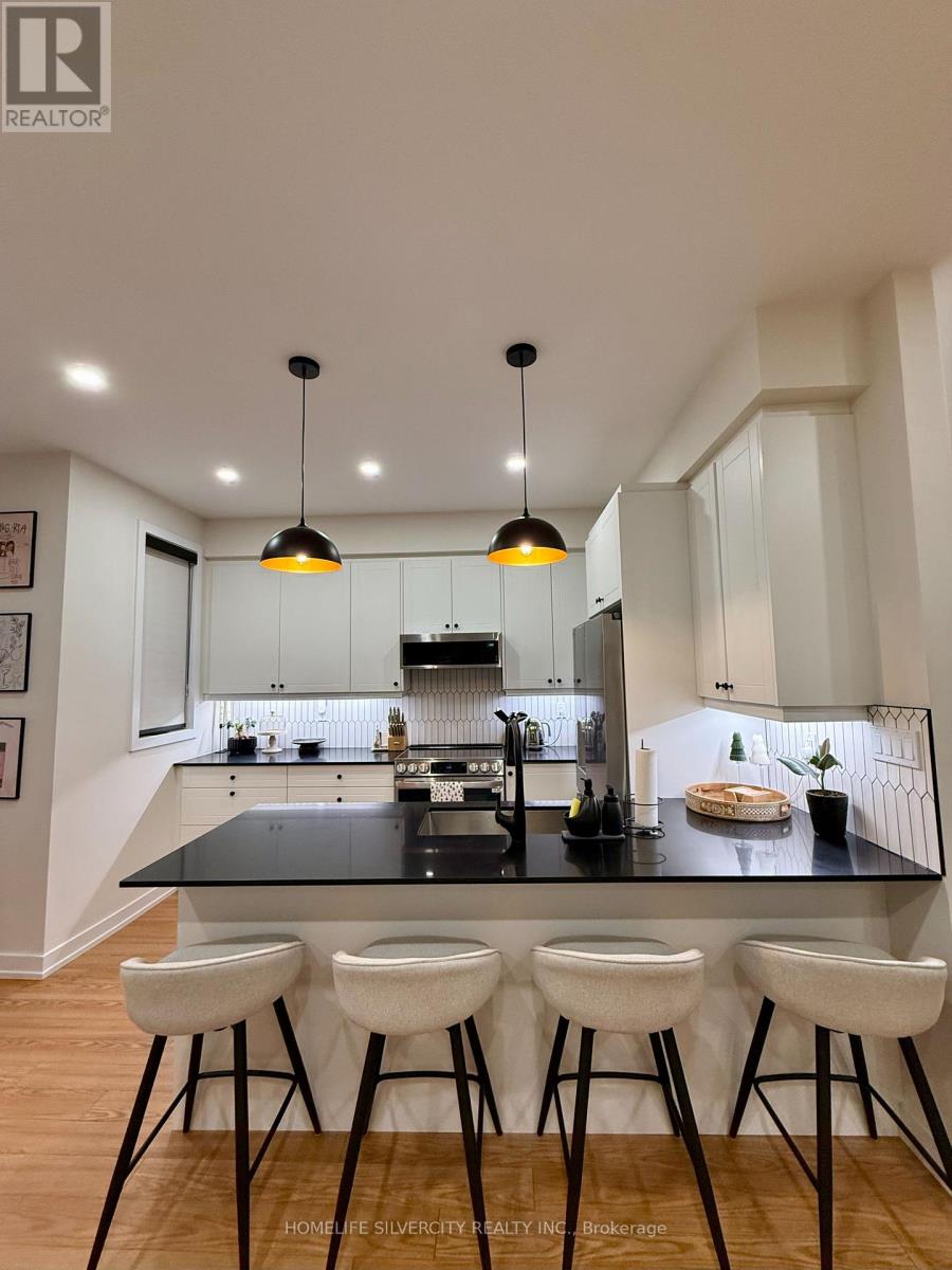 42 Chiffon Street, Vaughan, Ontario  L4L 0M6 - Photo 8 - N12678256