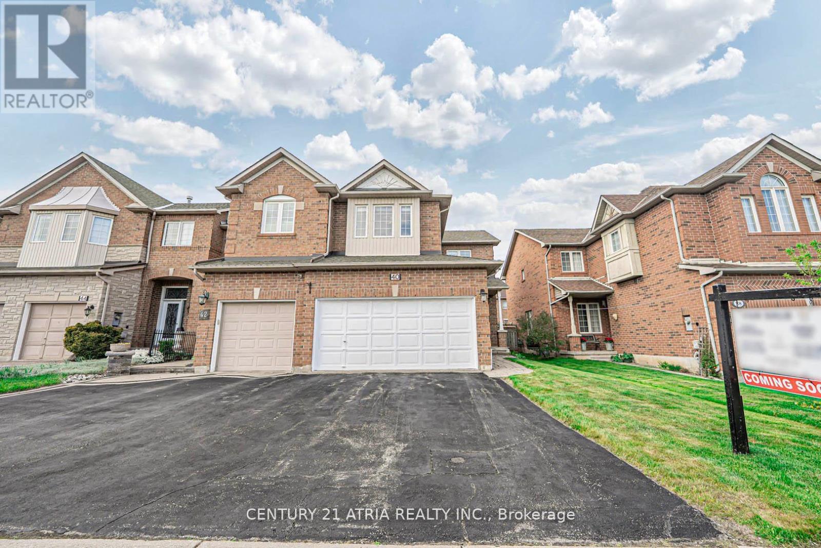 40 Nottingham Drive, Richmond Hill, Ontario  L4S 1Z6 - Photo 2 - N12678274