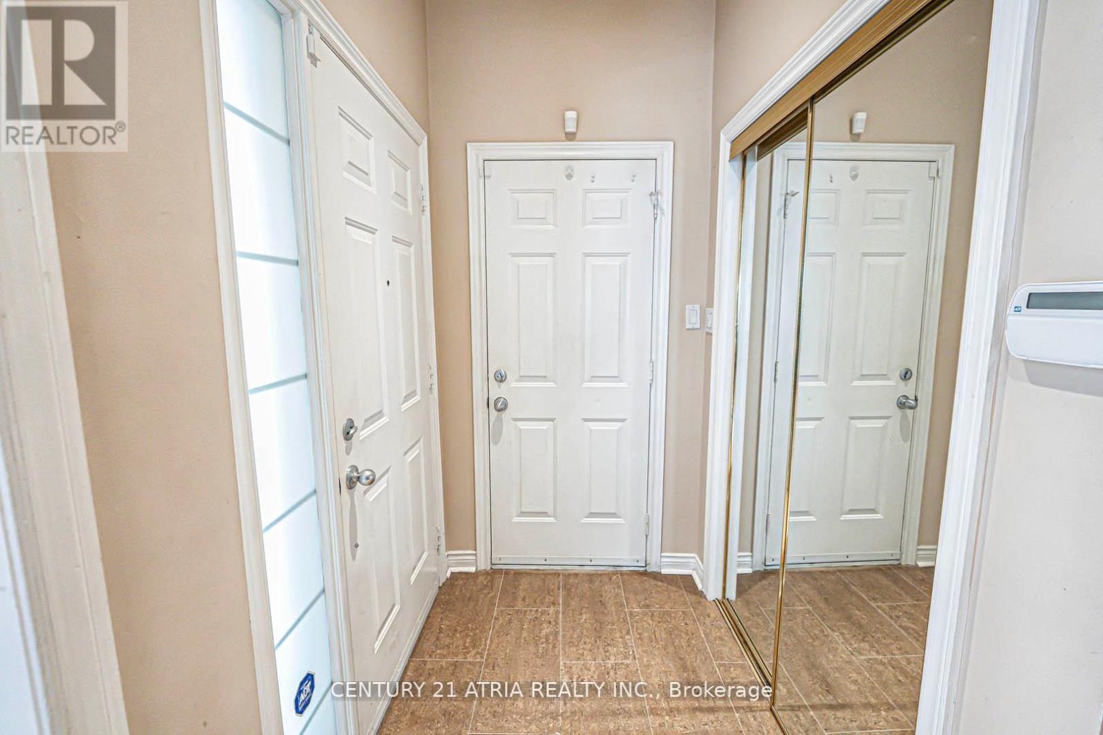 40 Nottingham Drive, Richmond Hill, Ontario  L4S 1Z6 - Photo 5 - N12678274