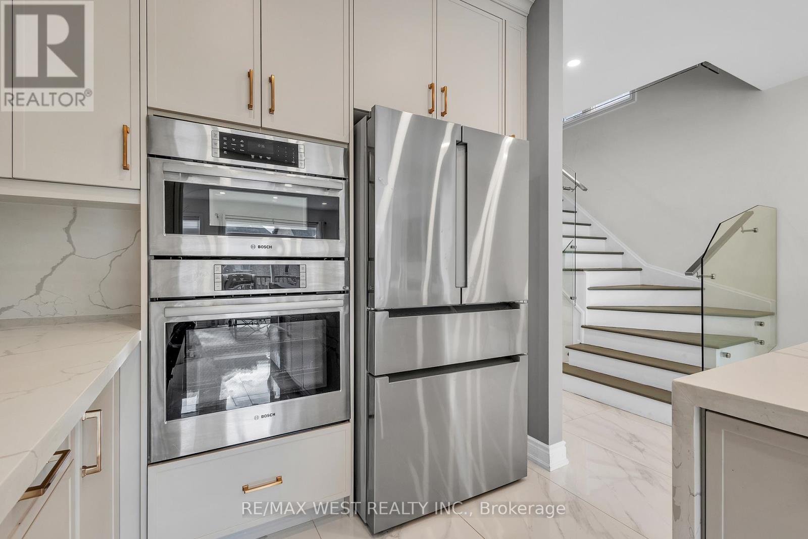 61 Zenith Avenue, Vaughan, Ontario  L4H 4L1 - Photo 15 - N12678286