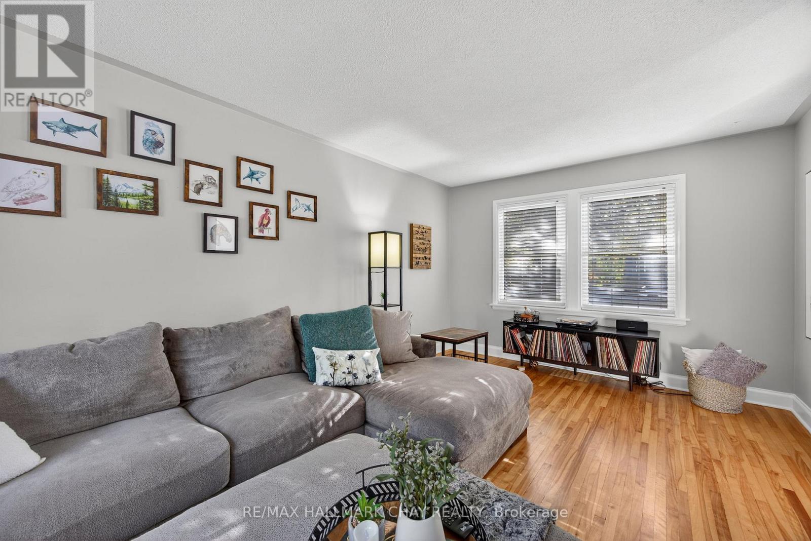 107 Peel Street, Barrie (Wellington), Ontario  L4M 3L5 - Photo 10 - S12678242