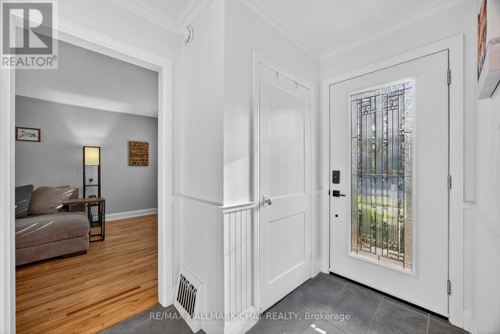 107 Peel Street, Barrie (Wellington), Ontario  L4M 3L5 - Photo 5 - S12678242