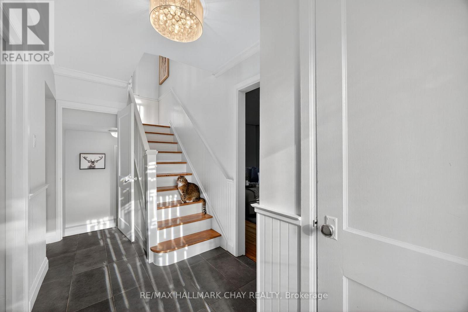 107 Peel Street, Barrie (Wellington), Ontario  L4M 3L5 - Photo 6 - S12678242