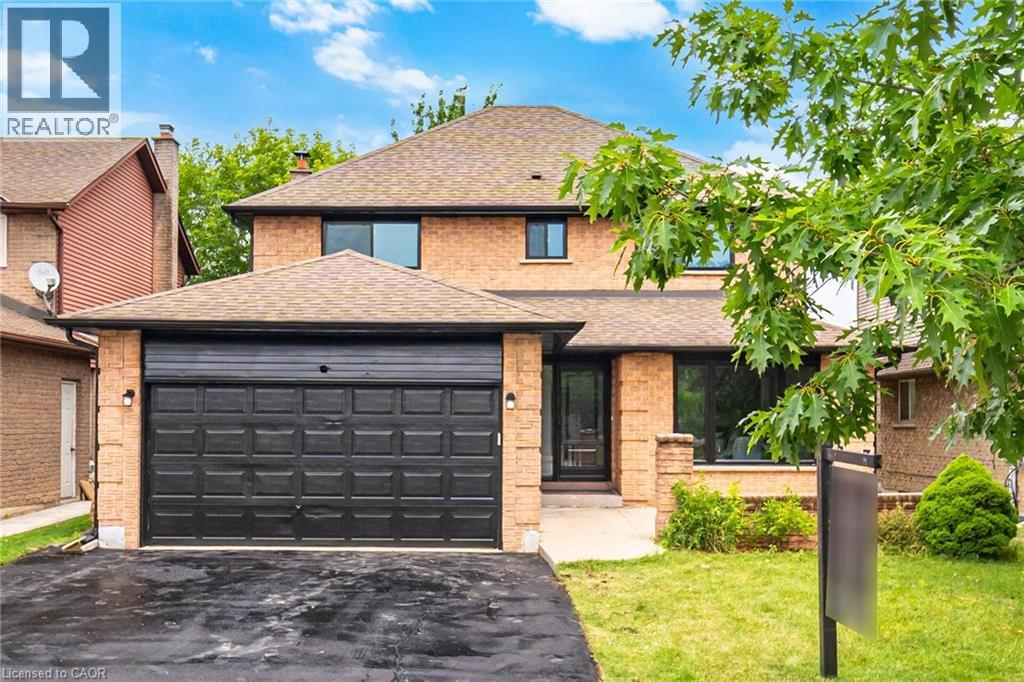 2392 ARNOLD Crescent, Burlington, Ontario