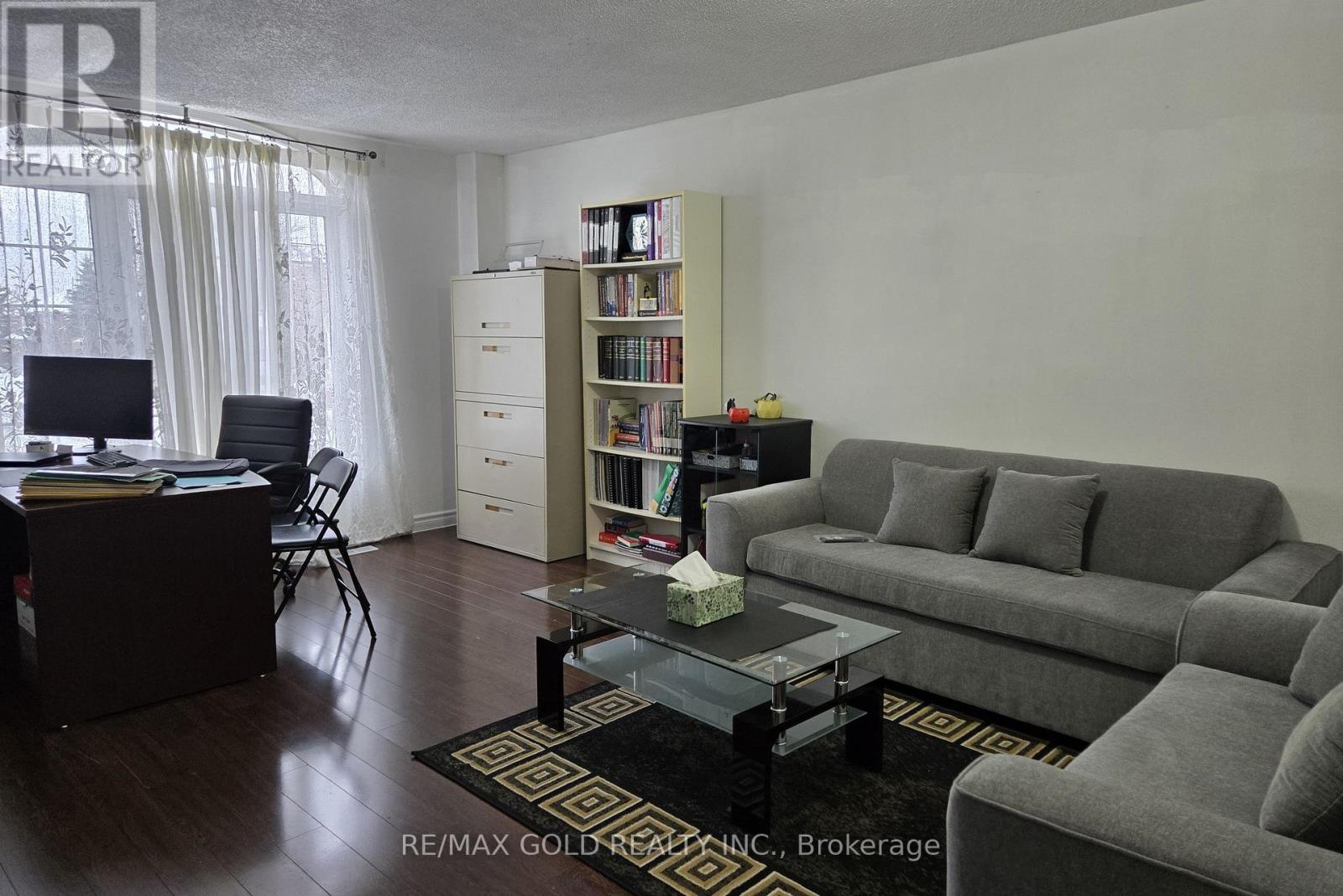 14 Domenico Crescent, Brampton, Ontario  L6P 1H5 - Photo 3 - W12678206