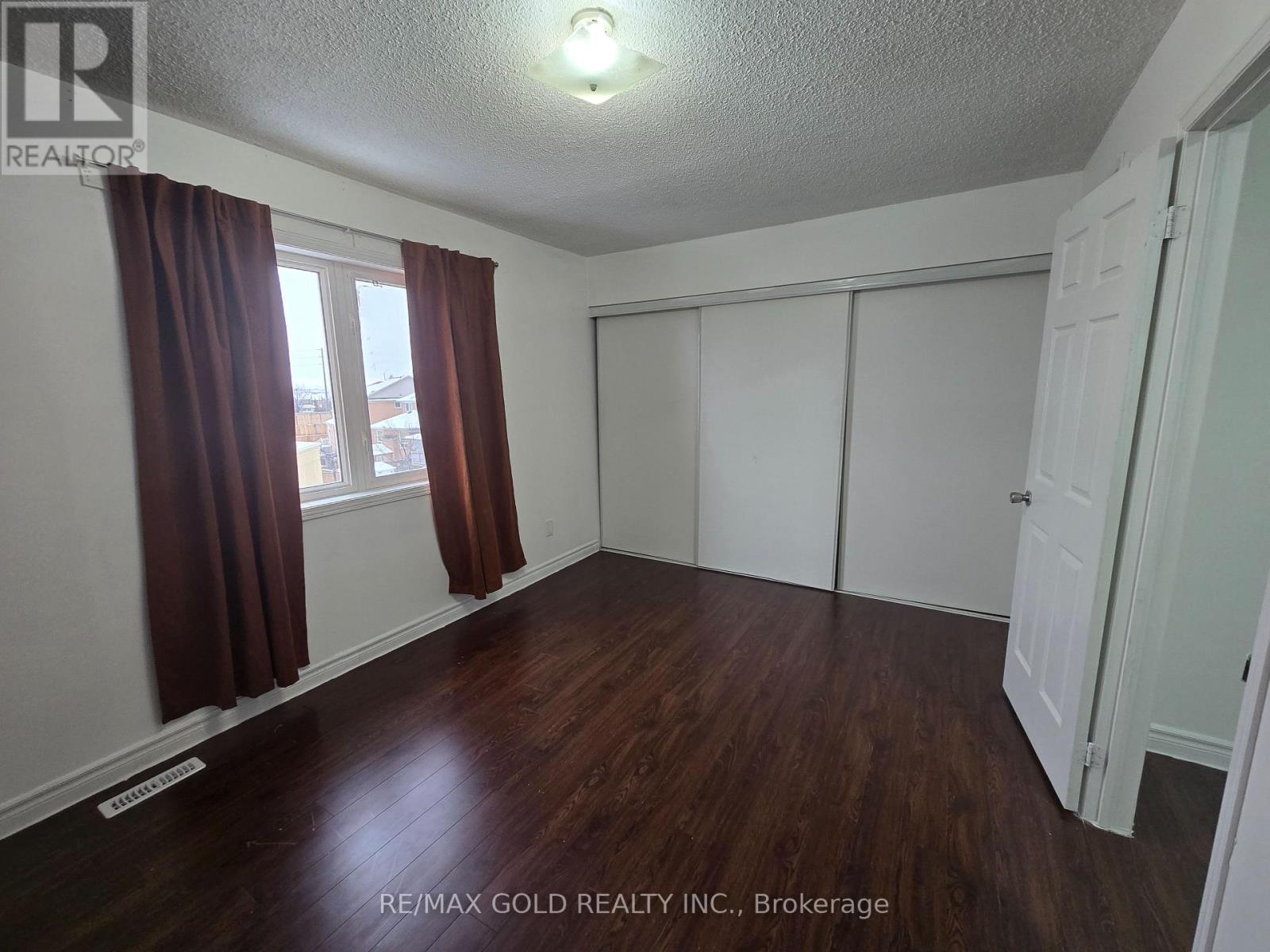 14 Domenico Crescent, Brampton, Ontario  L6P 1H5 - Photo 8 - W12678206