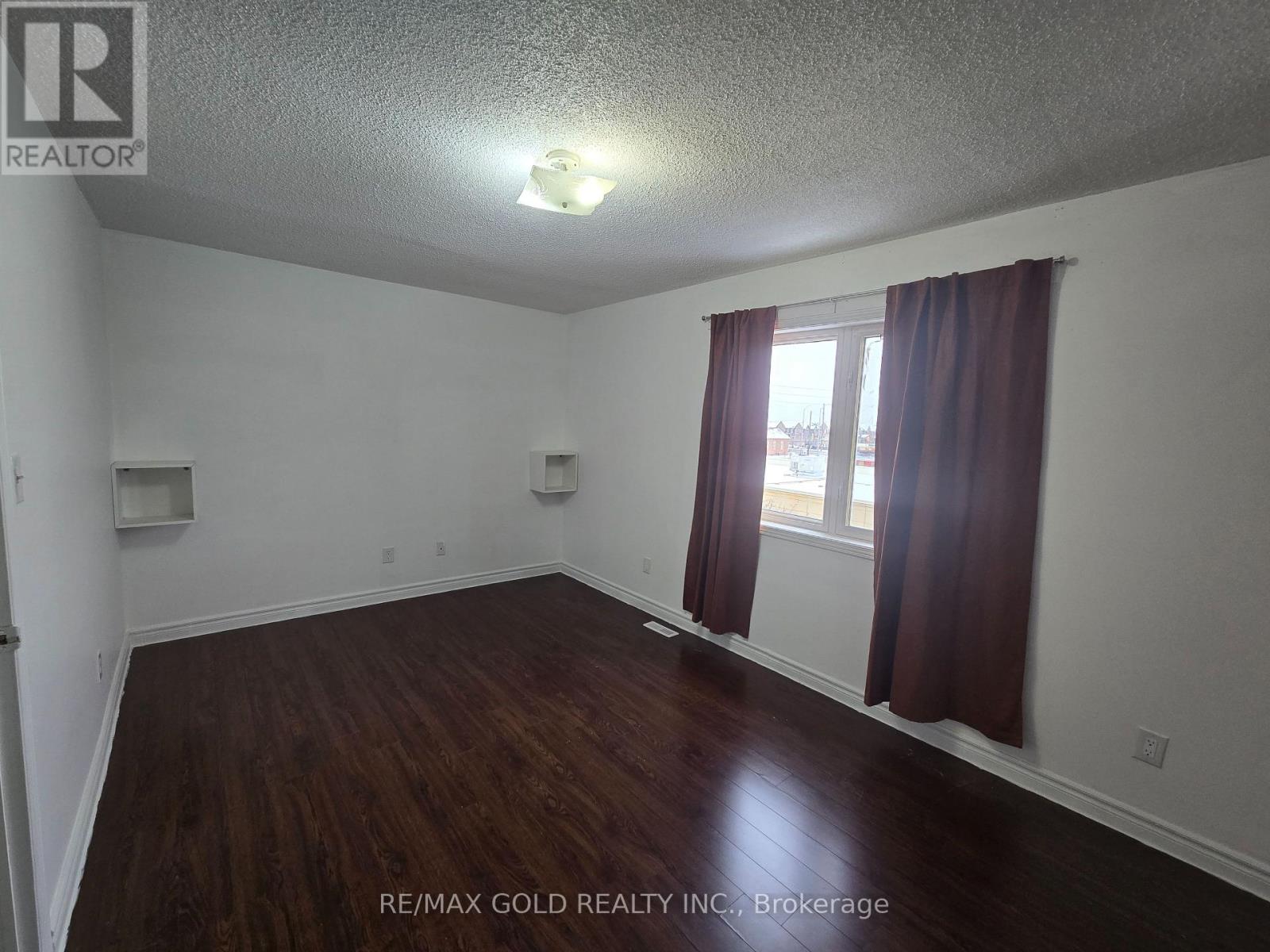 14 Domenico Crescent, Brampton, Ontario  L6P 1H5 - Photo 9 - W12678206