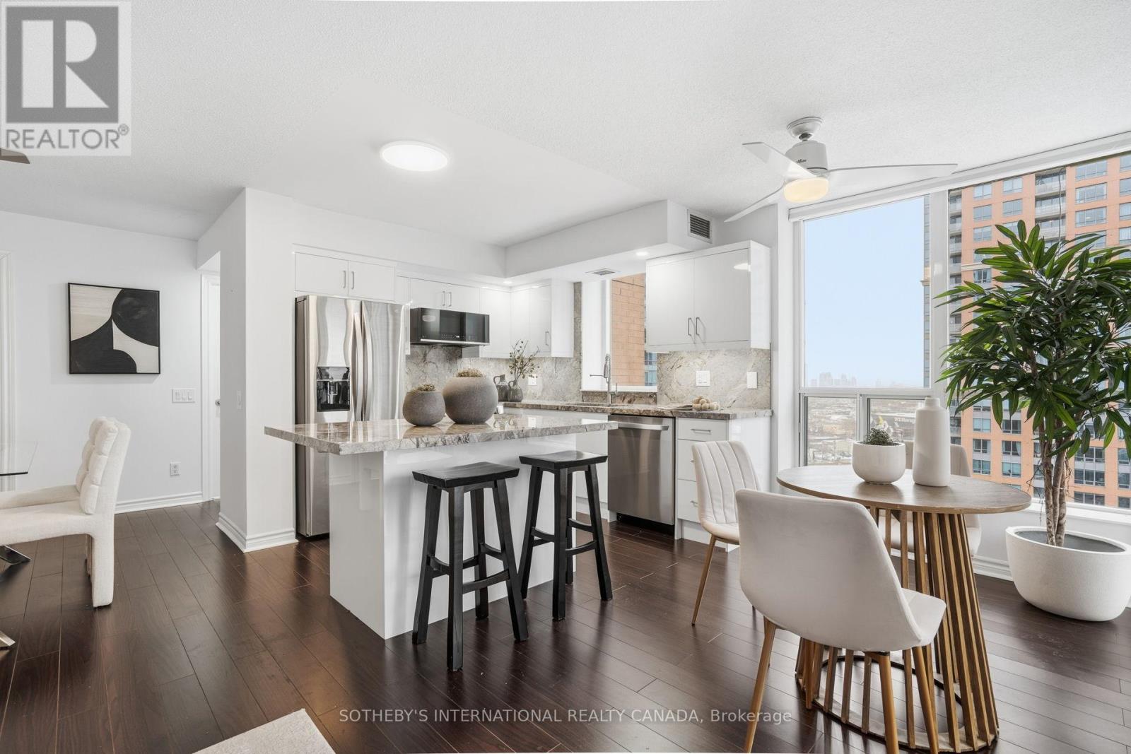 1210 - 5229 DUNDAS STREET W, Toronto, Ontario