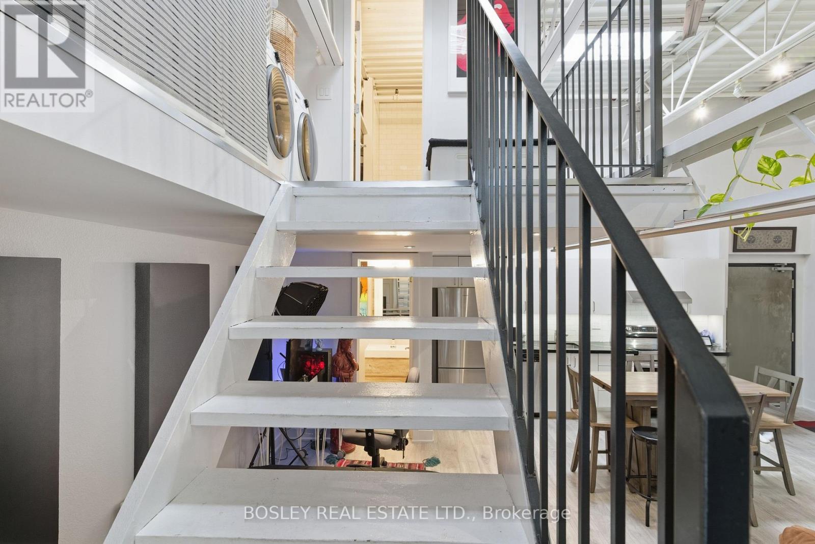 209 - 347 Sorauren Avenue, Toronto, Ontario  M6R 2G5 - Photo 14 - W12678222