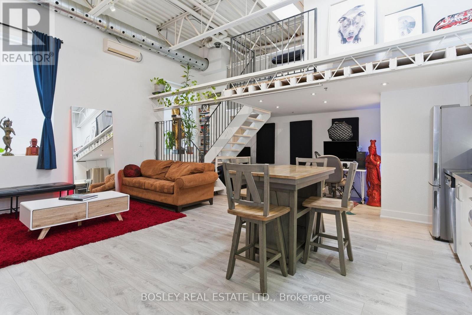 209 - 347 Sorauren Avenue, Toronto, Ontario  M6R 2G5 - Photo 7 - W12678222