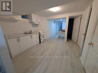 Lower - 122 Pressed Brick Drive, Brampton, Ontario  L6V 4K4 - Photo 4 - W12678224