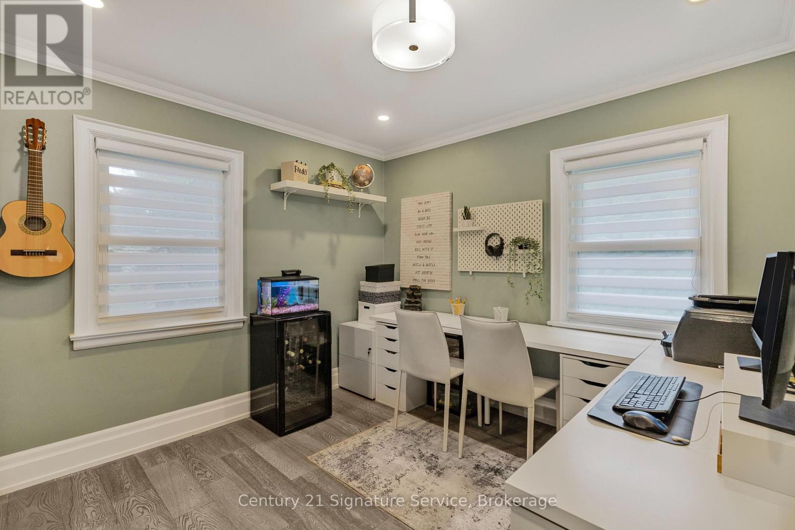 33 Mcintosh Avenue, Toronto, Ontario  M8Y 3E1 - Photo 9 - W12678228