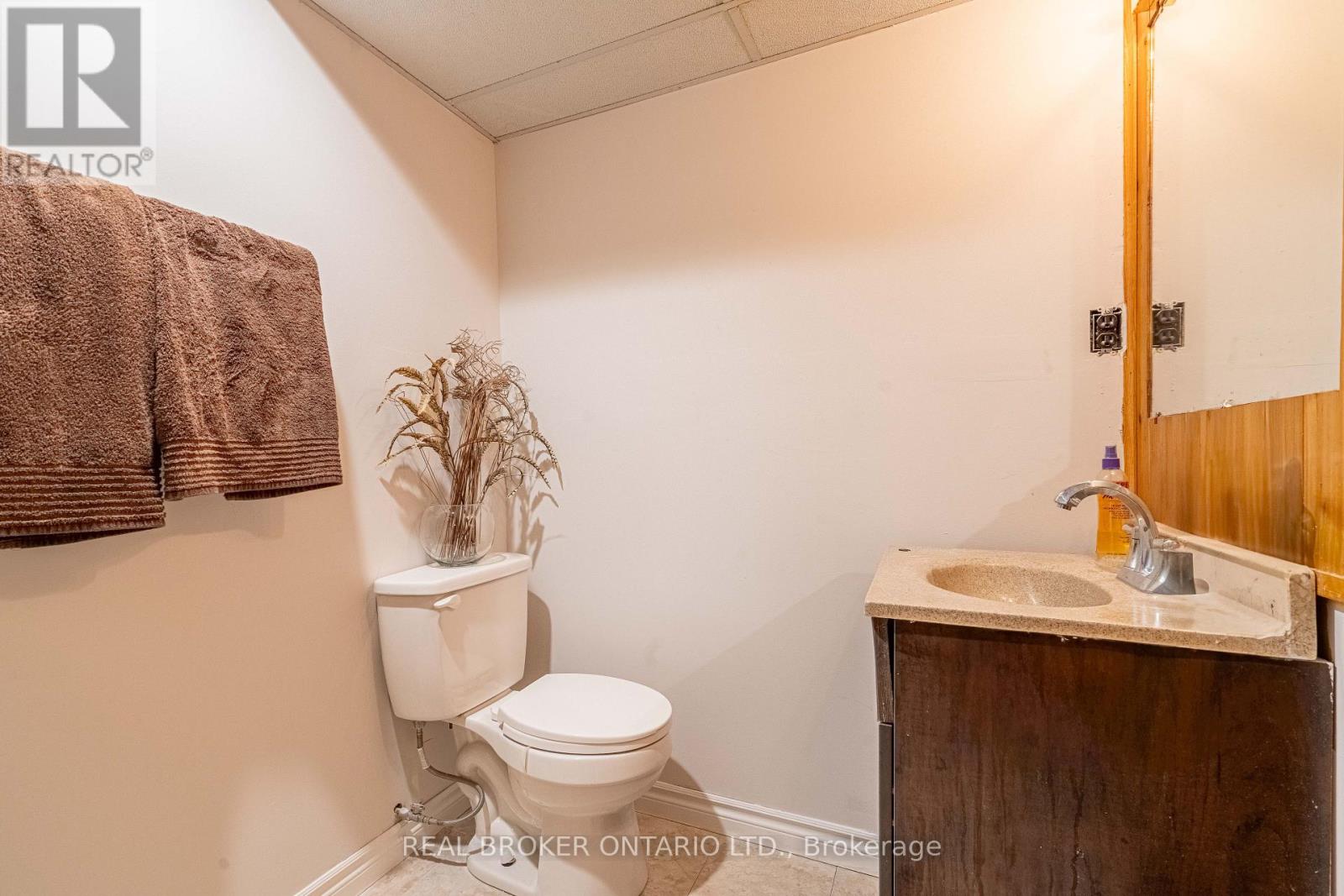 27 Kingswood Drive, Brampton, Ontario  L6V 2X5 - Photo 28 - W12678248