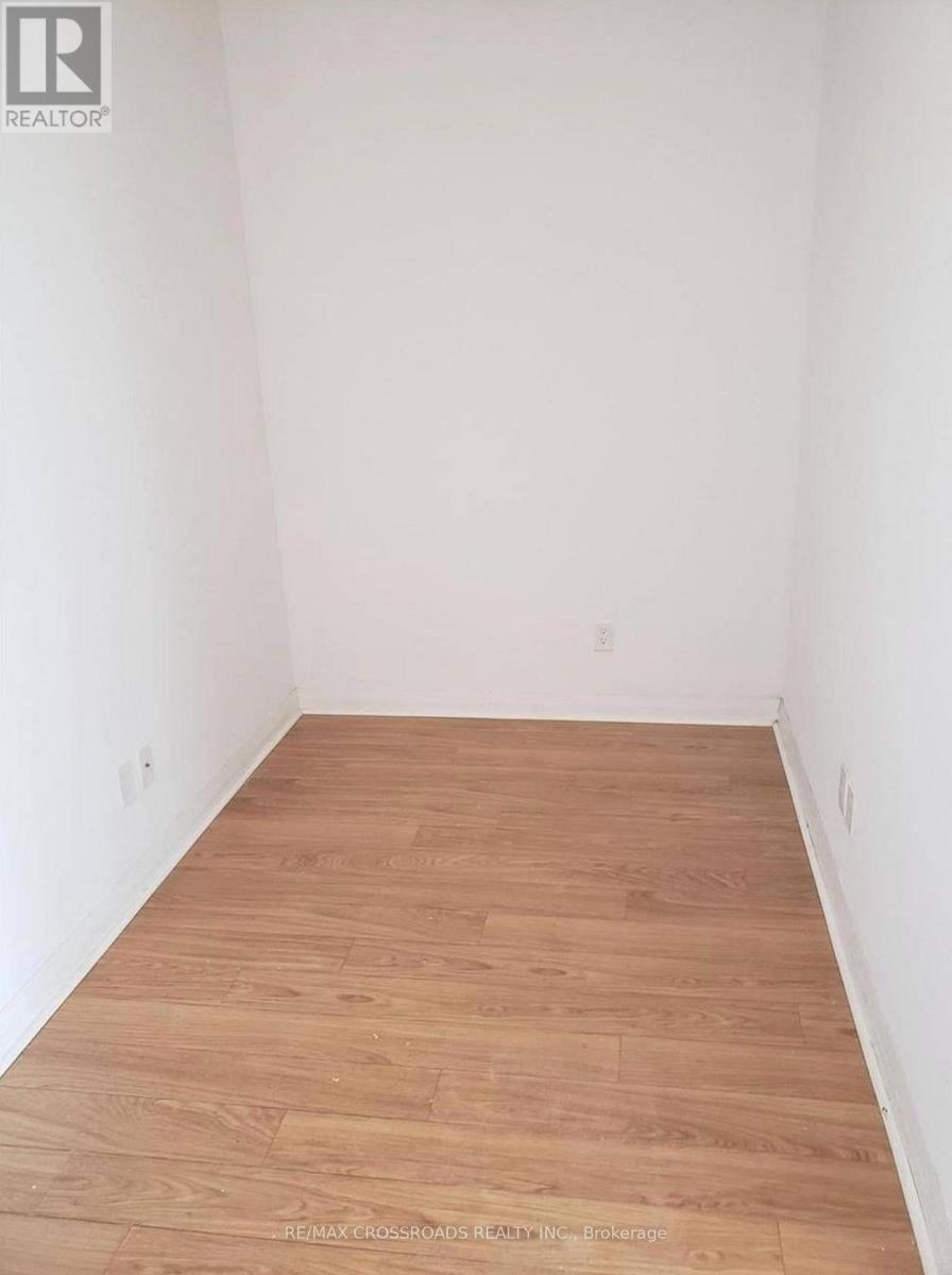 808 - 55 Eglinton Avenue W, Mississauga, Ontario  L5R 0E5 - Photo 5 - W12678250