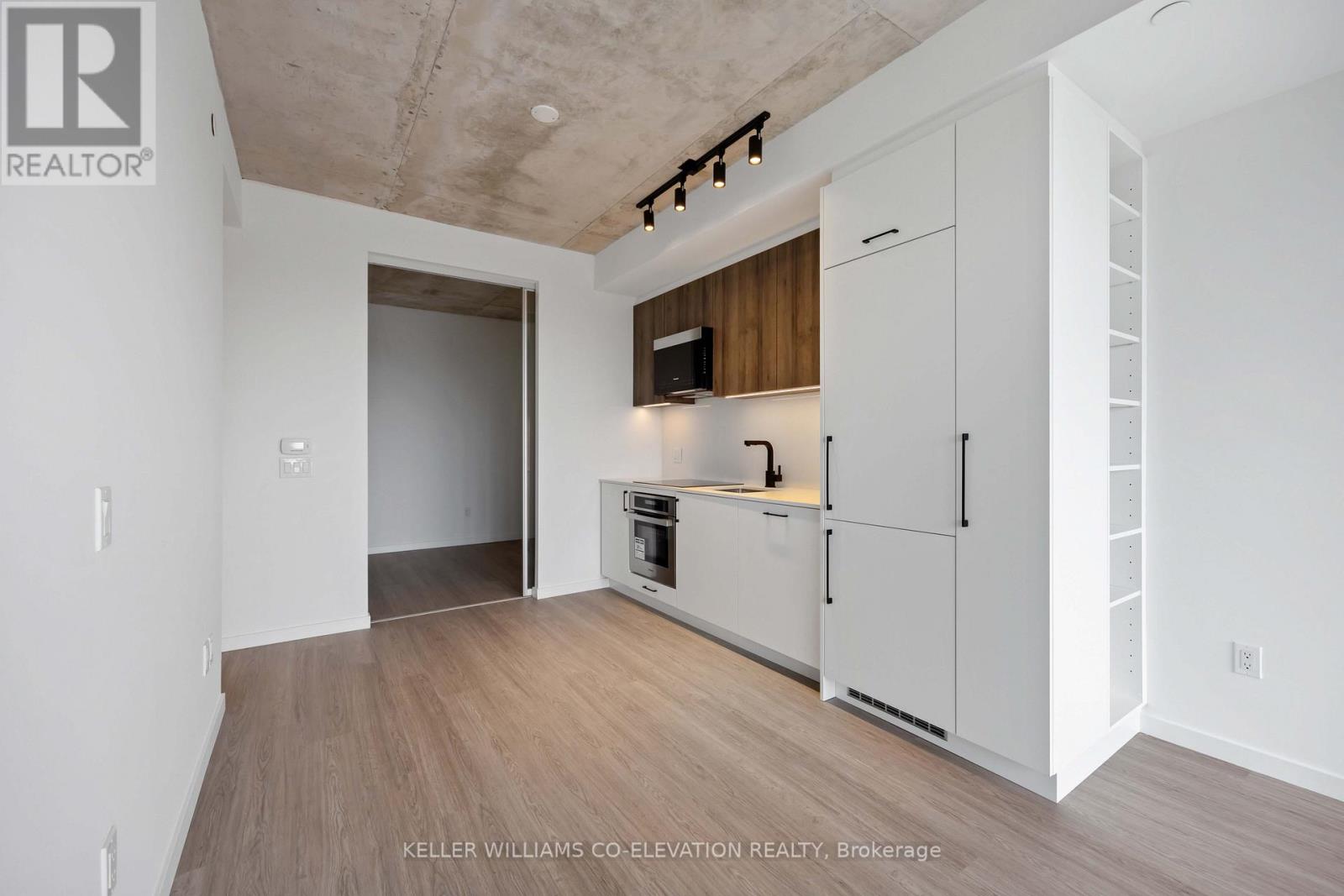 622 - 689 The Queensway Street, Toronto, Ontario  M8Y 1L1 - Photo 13 - W12678254