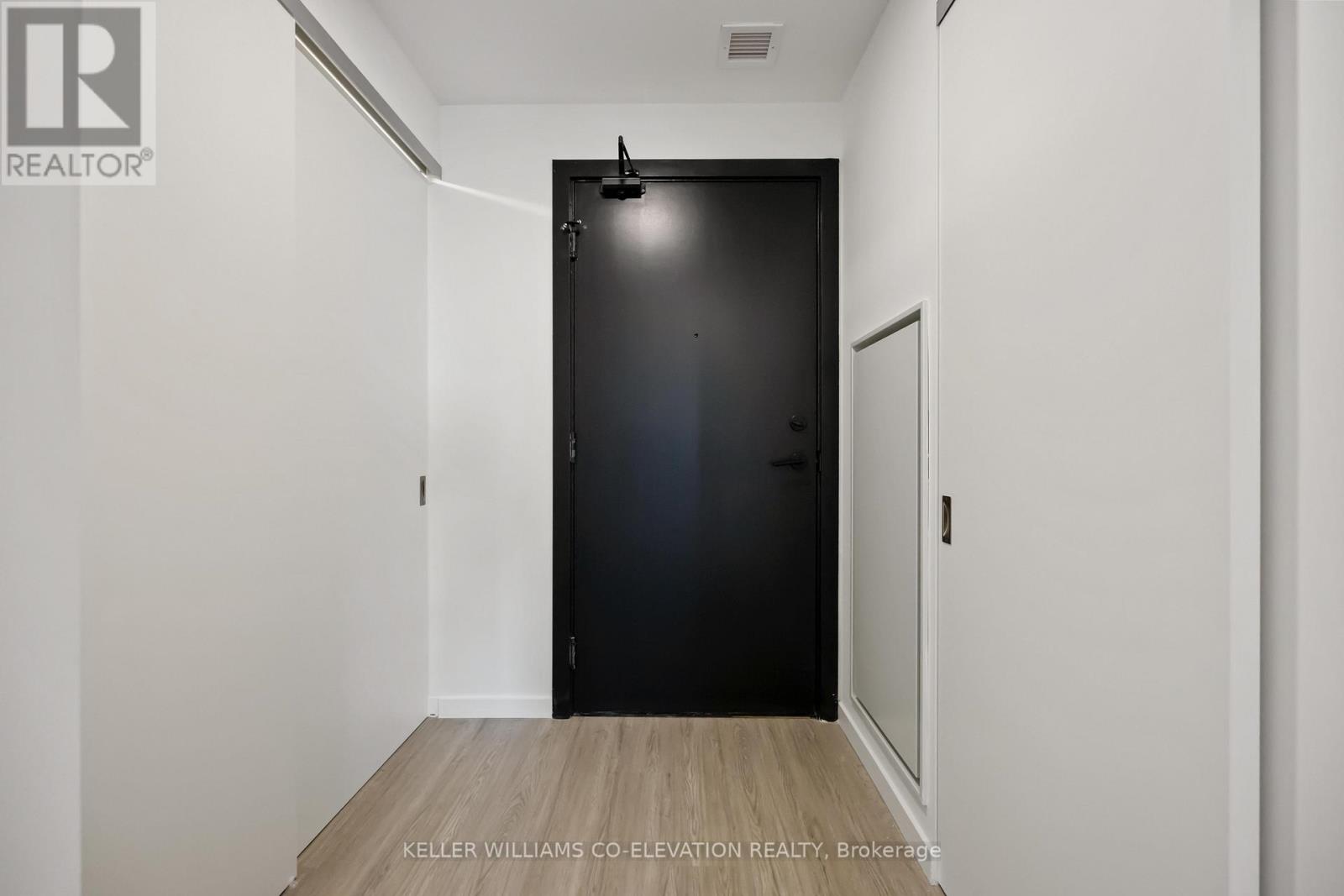 622 - 689 The Queensway Street, Toronto, Ontario  M8Y 1L1 - Photo 2 - W12678254