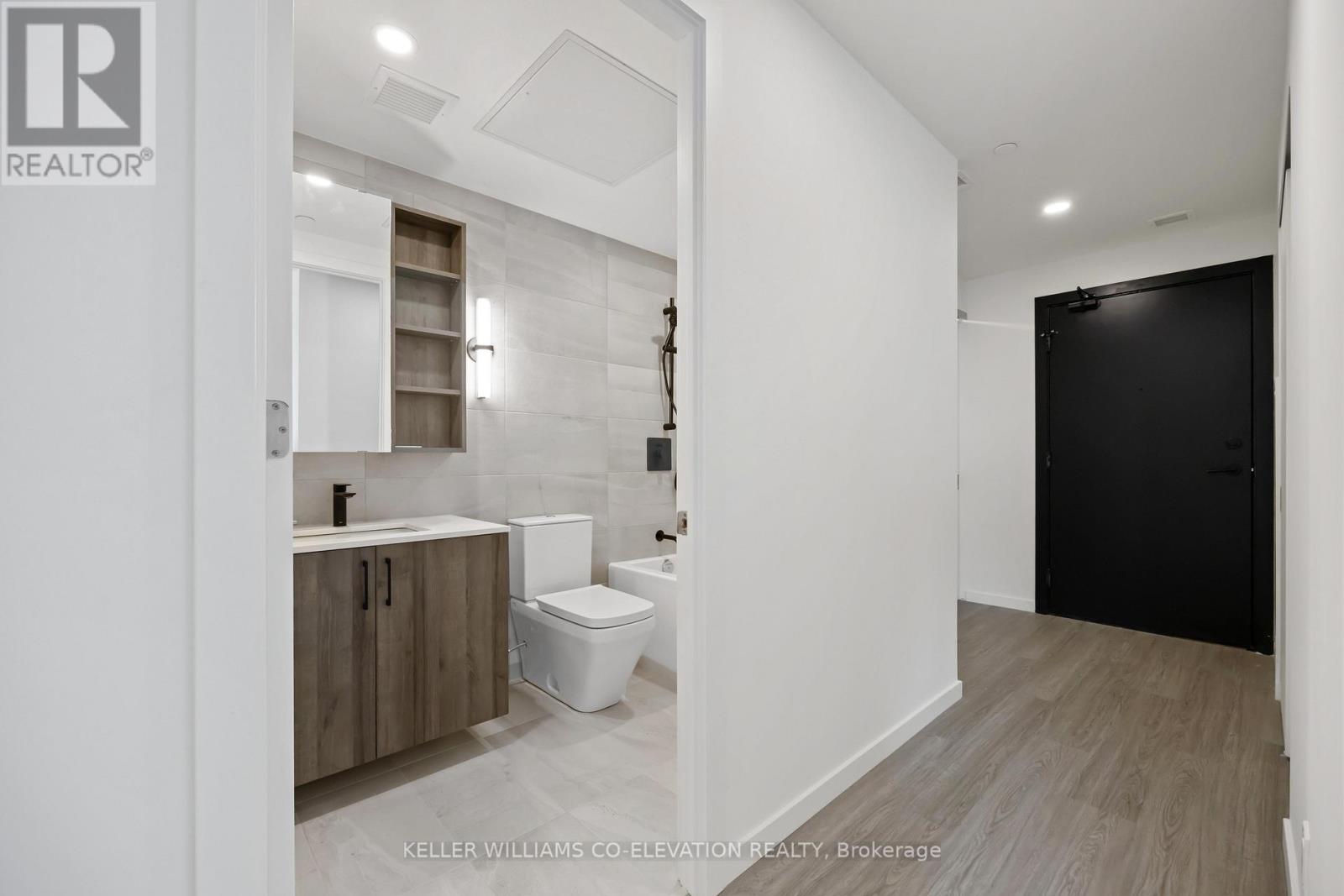 622 - 689 The Queensway Street, Toronto, Ontario  M8Y 1L1 - Photo 4 - W12678254