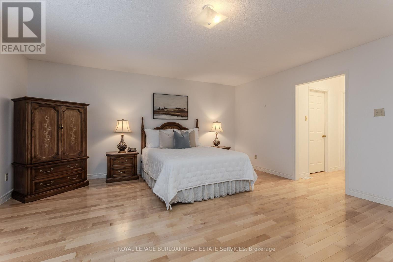 460 Hedgerow Lane, Oakville, Ontario  L6H 4V8 - Photo 24 - W12678260