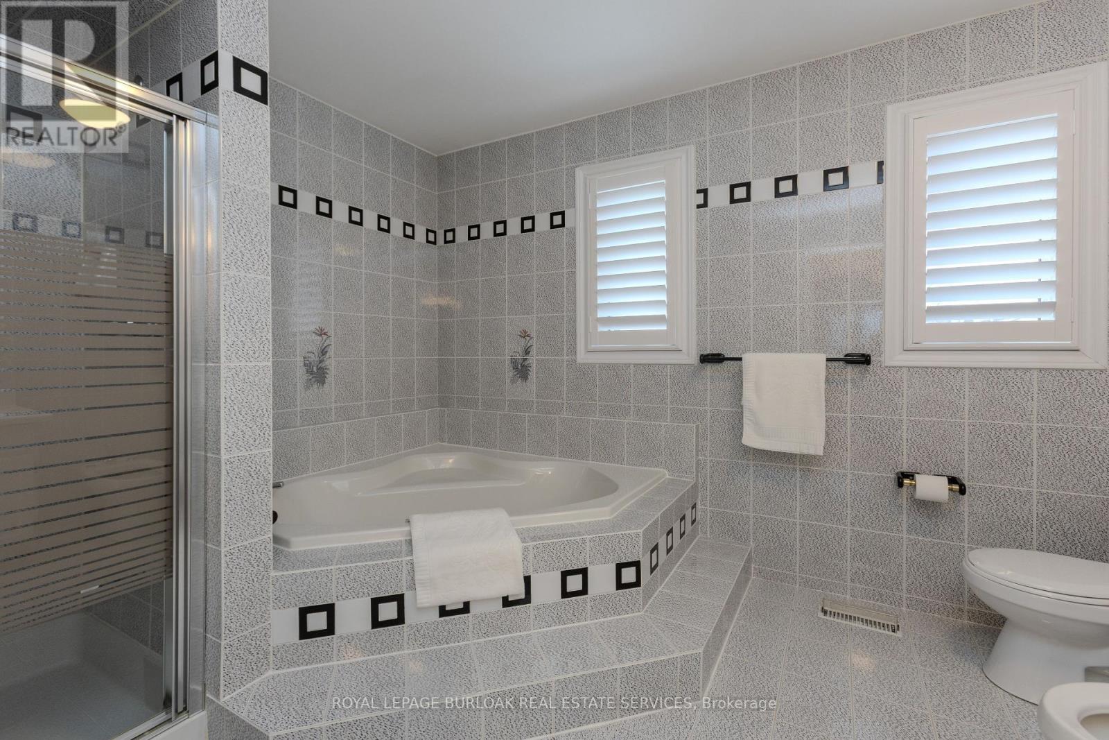 460 Hedgerow Lane, Oakville, Ontario  L6H 4V8 - Photo 26 - W12678260