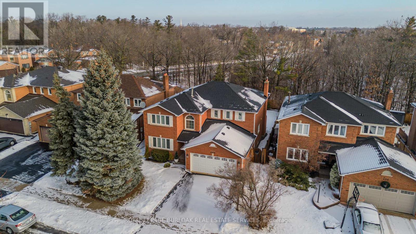 460 Hedgerow Lane, Oakville, Ontario  L6H 4V8 - Photo 3 - W12678260