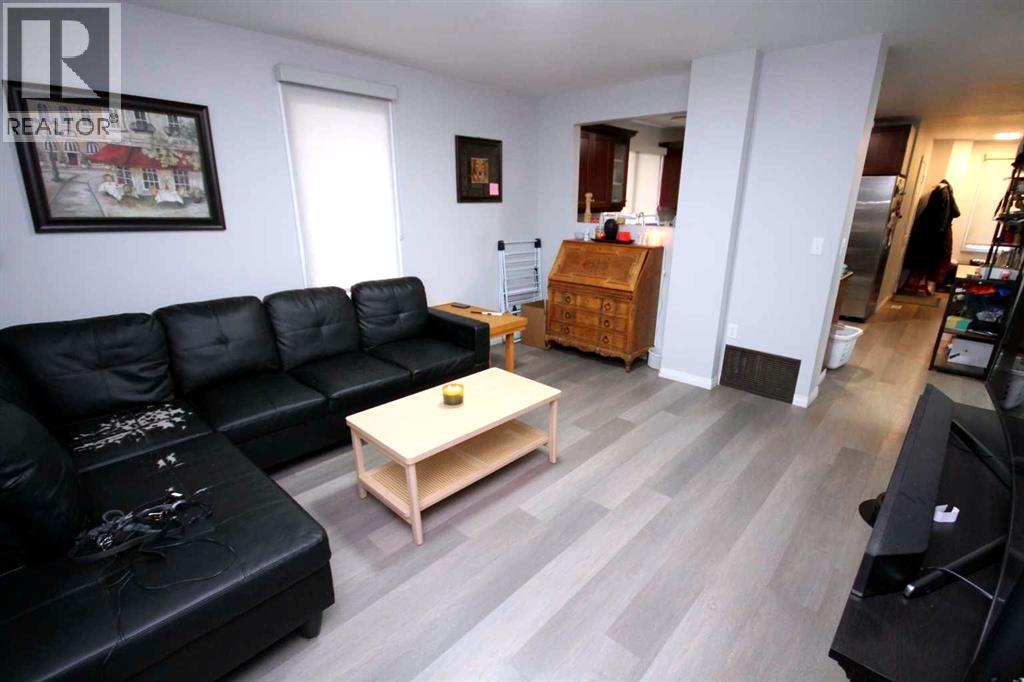 5620 54 Street, Taber, Alberta  T1G 1L5 - Photo 4 - A2271215