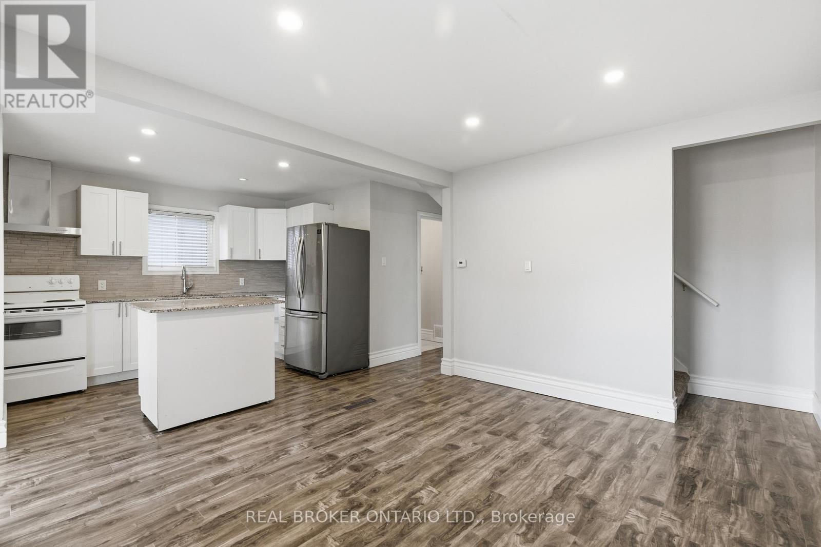 26 Bayfield Avenue, Hamilton, Ontario  L8H 3M4 - Photo 19 - X12678216