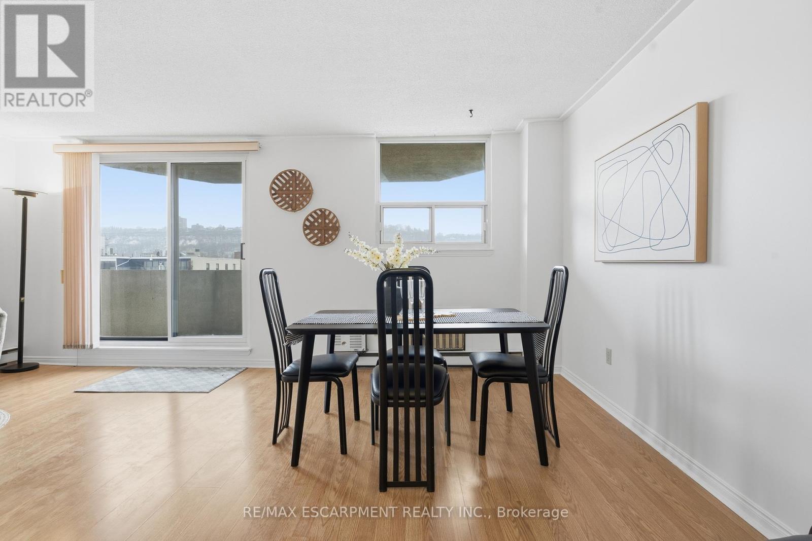 601 - 21 East Avenue, Hamilton, Ontario L8N 2T3 - Photo 10 - X12678302