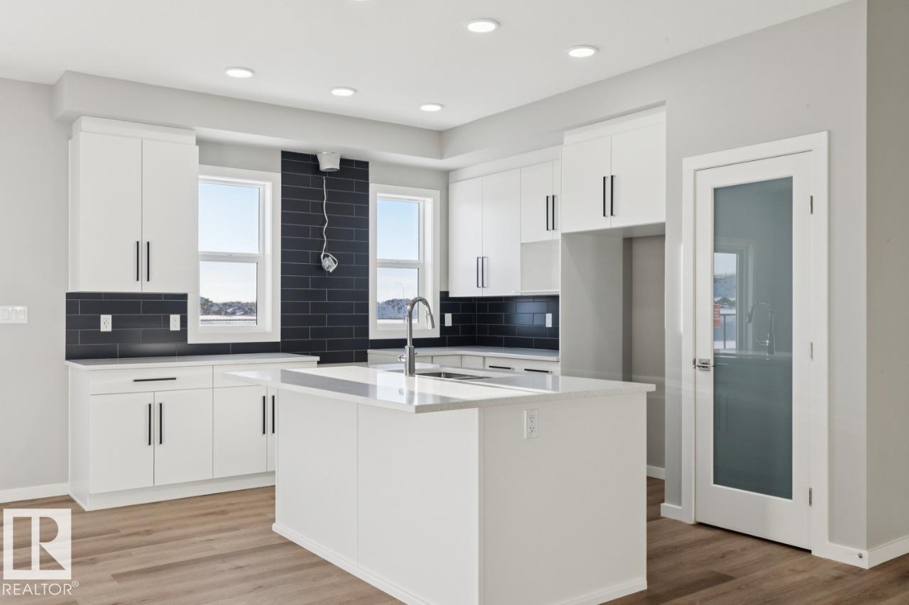 2647 5 Av Sw, Edmonton, Alberta  T6X 3H9 - Photo 11 - E4469449