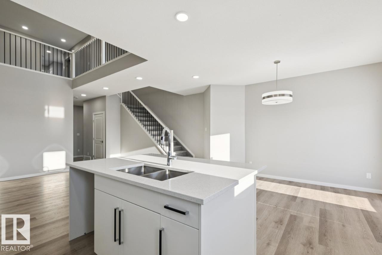 2647 5 Av Sw, Edmonton, Alberta  T6X 3H9 - Photo 17 - E4469449