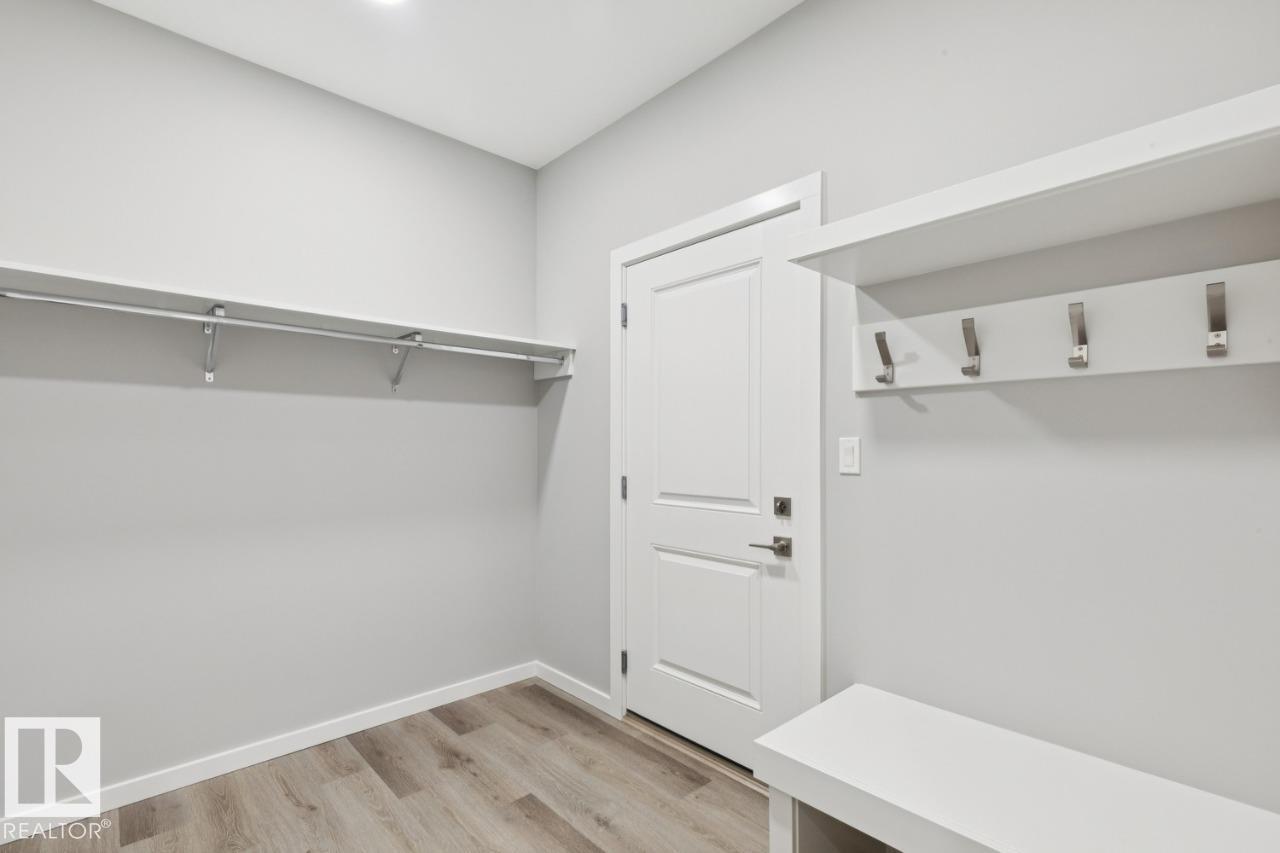 2647 5 Av Sw, Edmonton, Alberta  T6X 3H9 - Photo 6 - E4469449